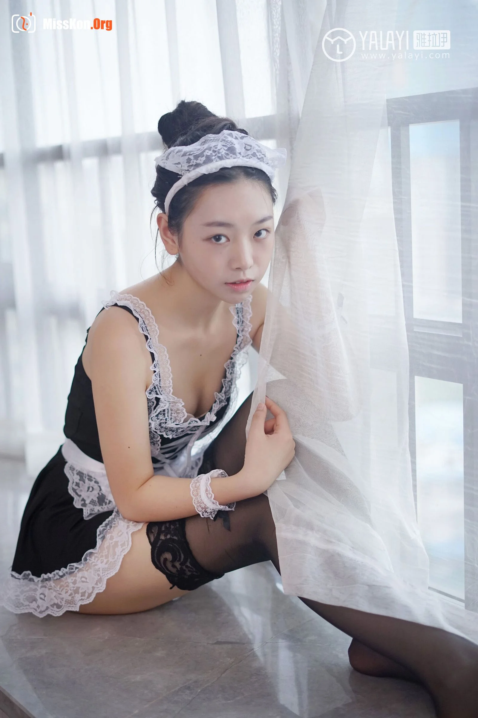 Yan Bingbing: Maid - Photo 4