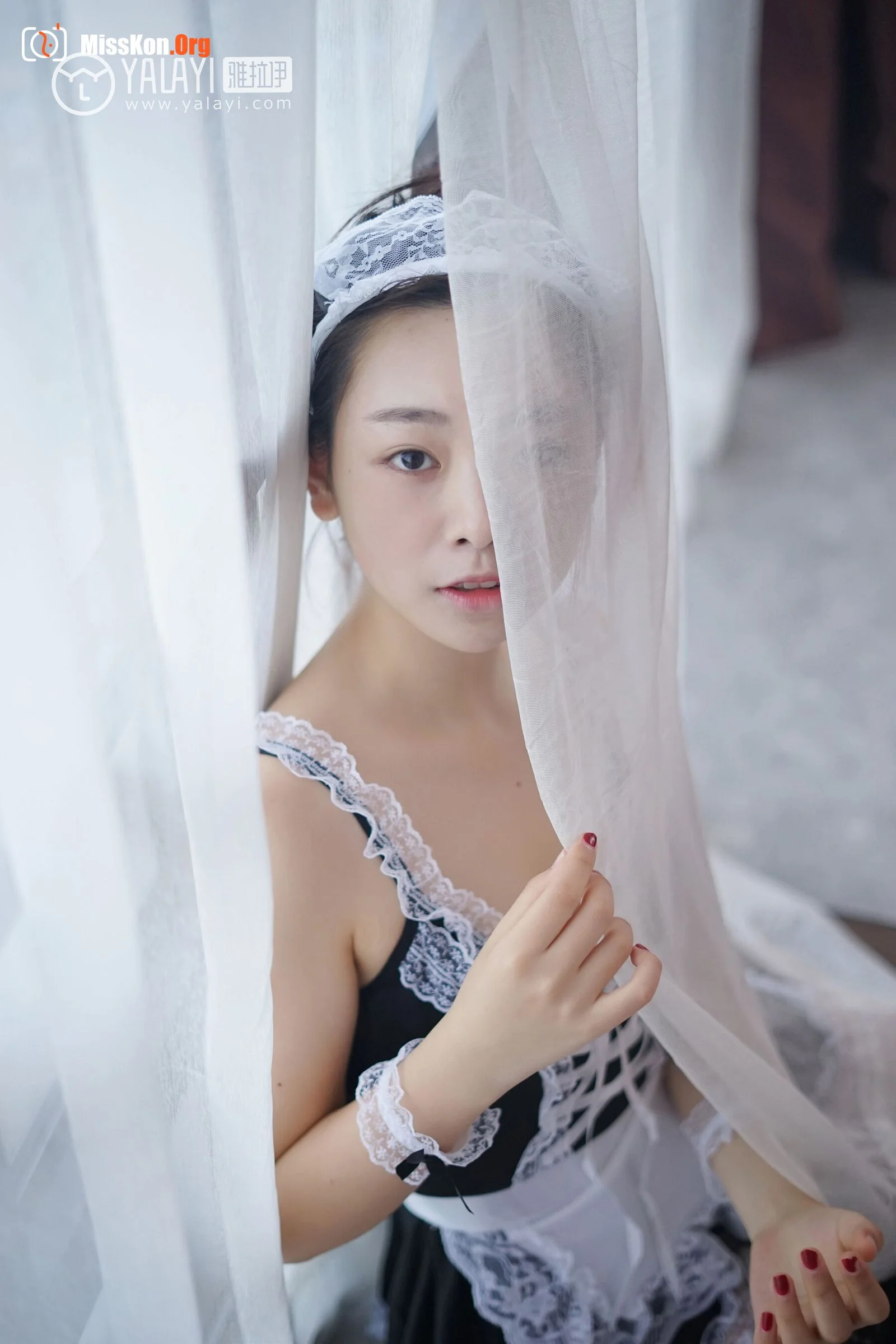 Yan Bingbing: Maid - Photo 7