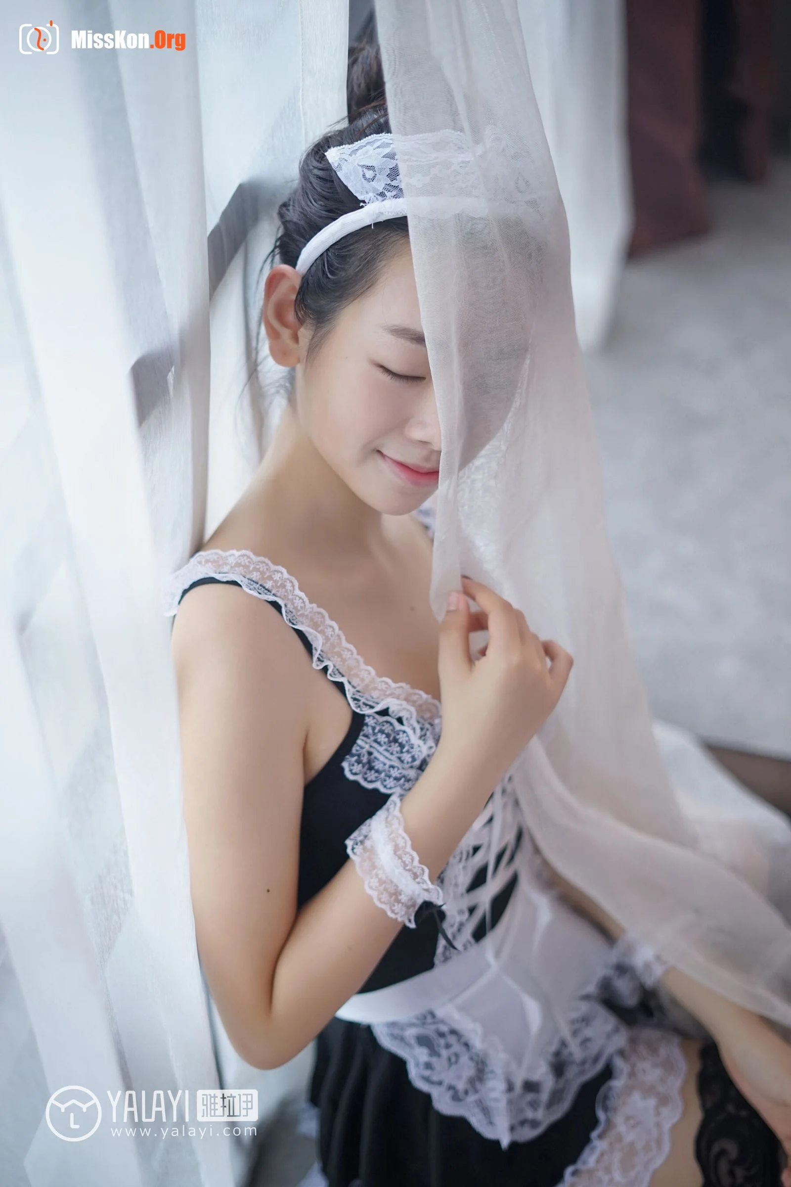 Yan Bingbing: Maid - Photo 8