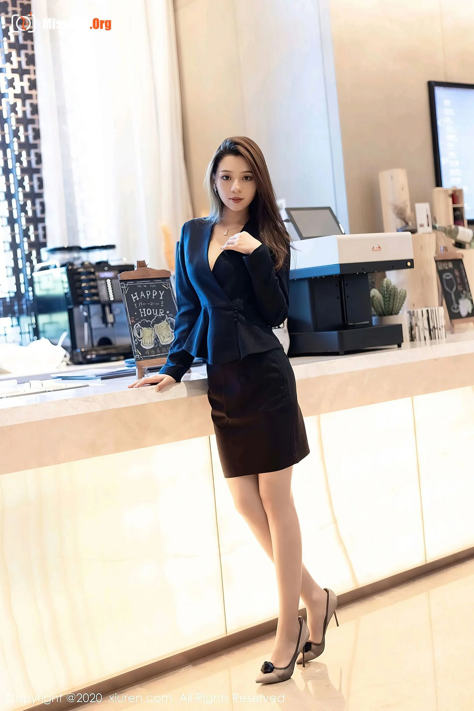 Yan Mo - Photo 2
