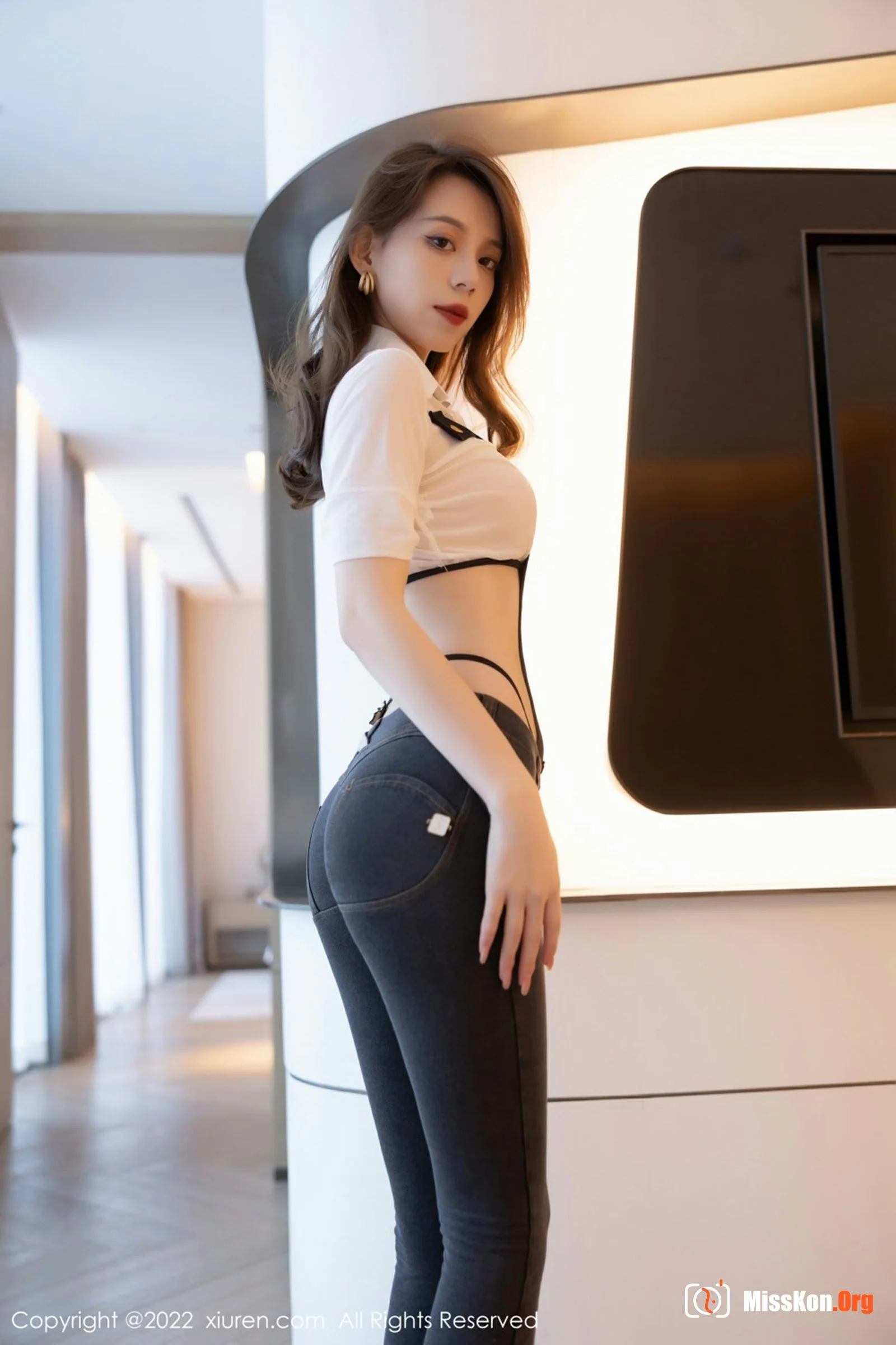 Yan Mo - Photo 4