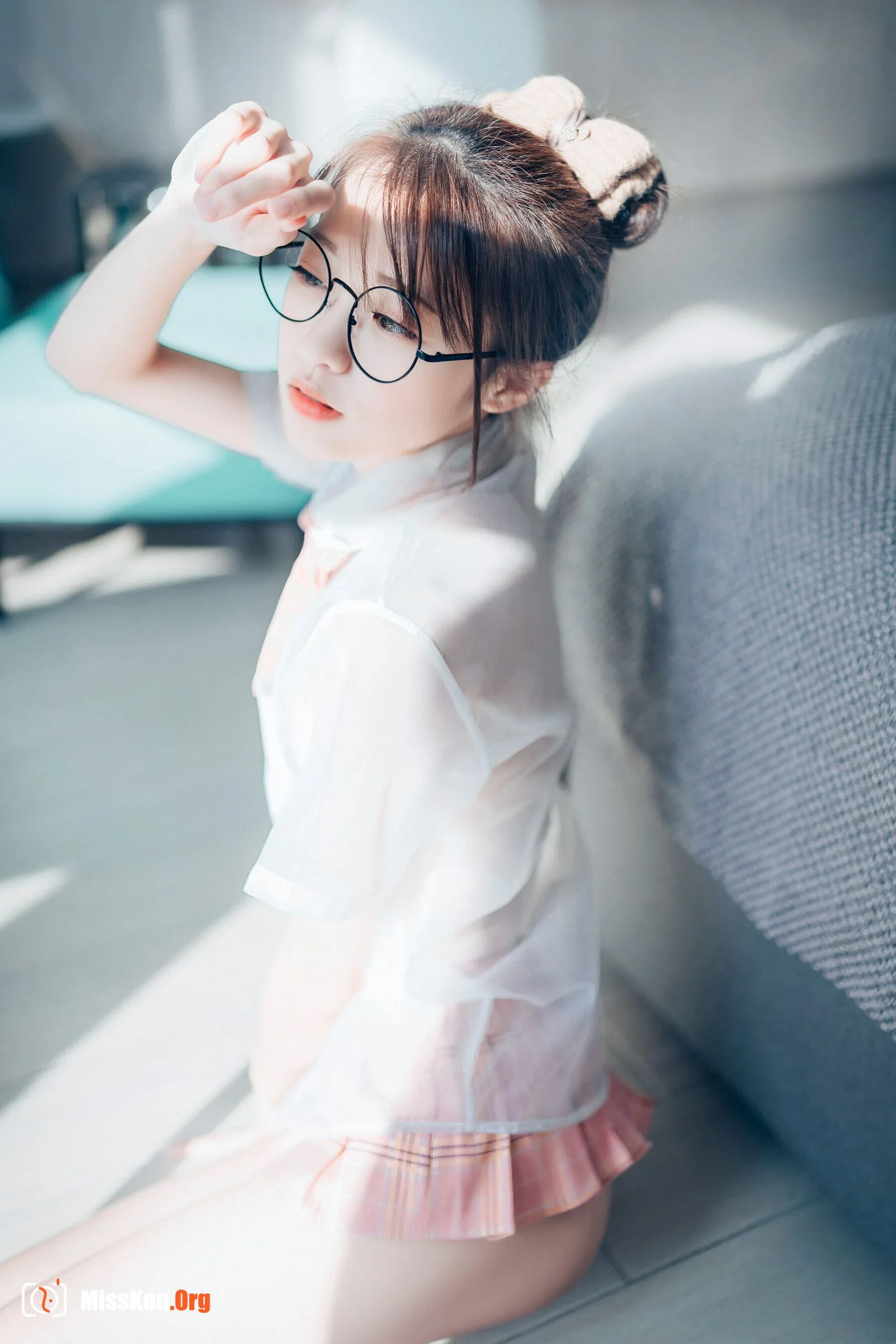 Yan Yan: Angel - Girl in trasmart uniform with glasses - Photo 11
