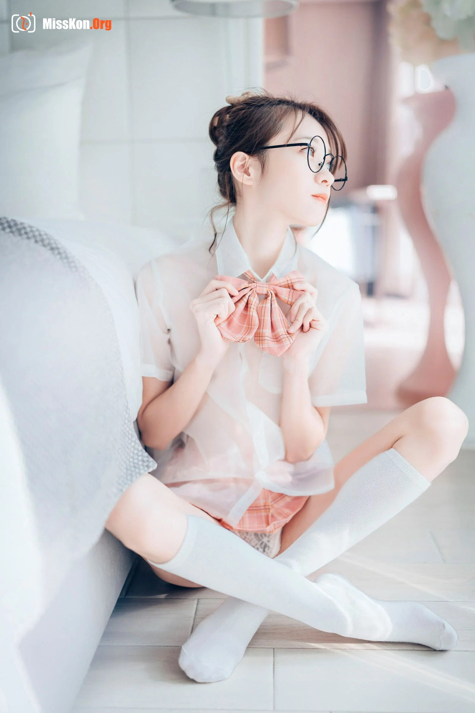 Yan Yan: Angel - Girl in trasmart uniform with glasses - Photo 20