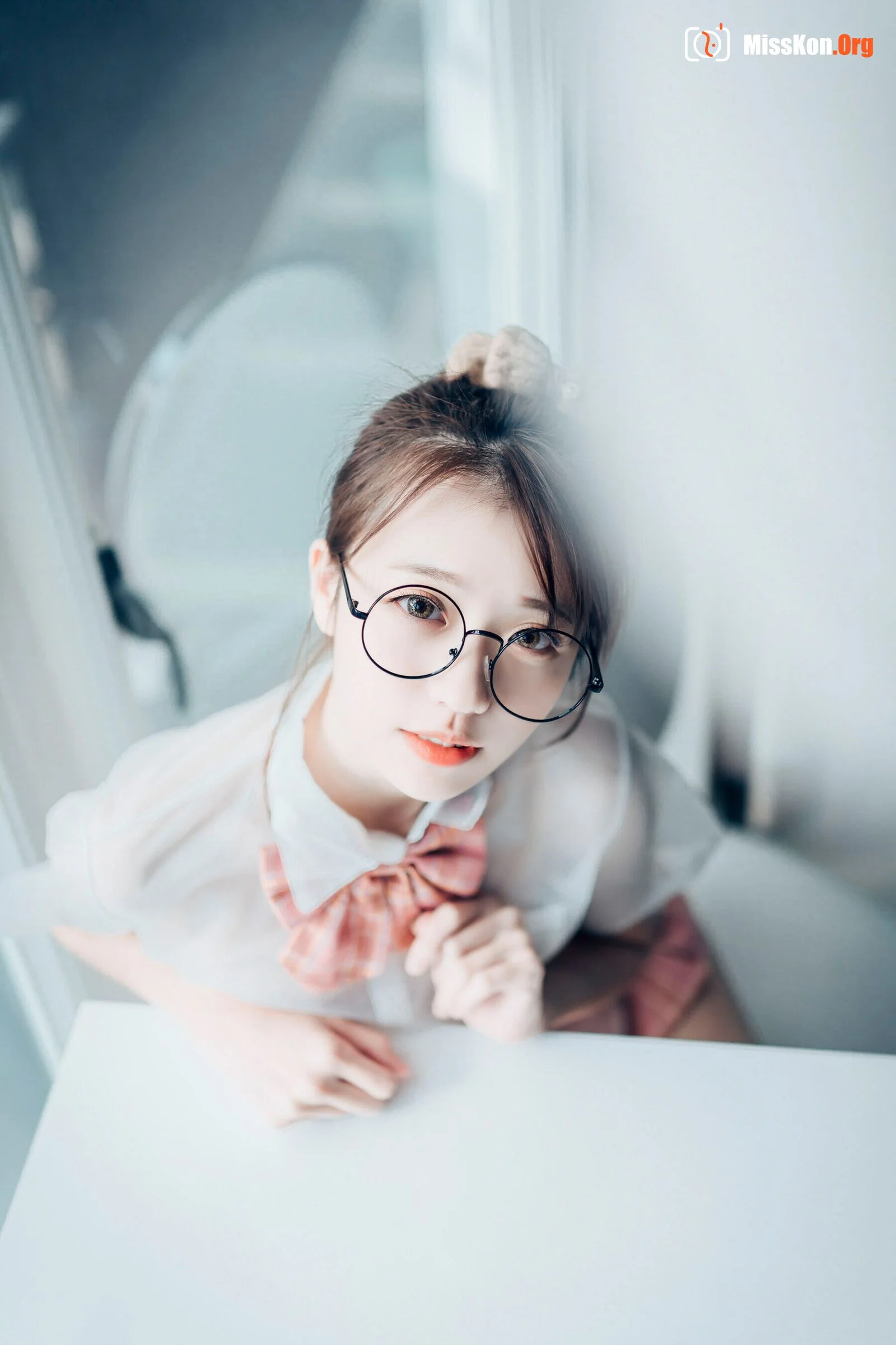 Yan Yan: Angel - Girl in trasmart uniform with glasses - Photo 3