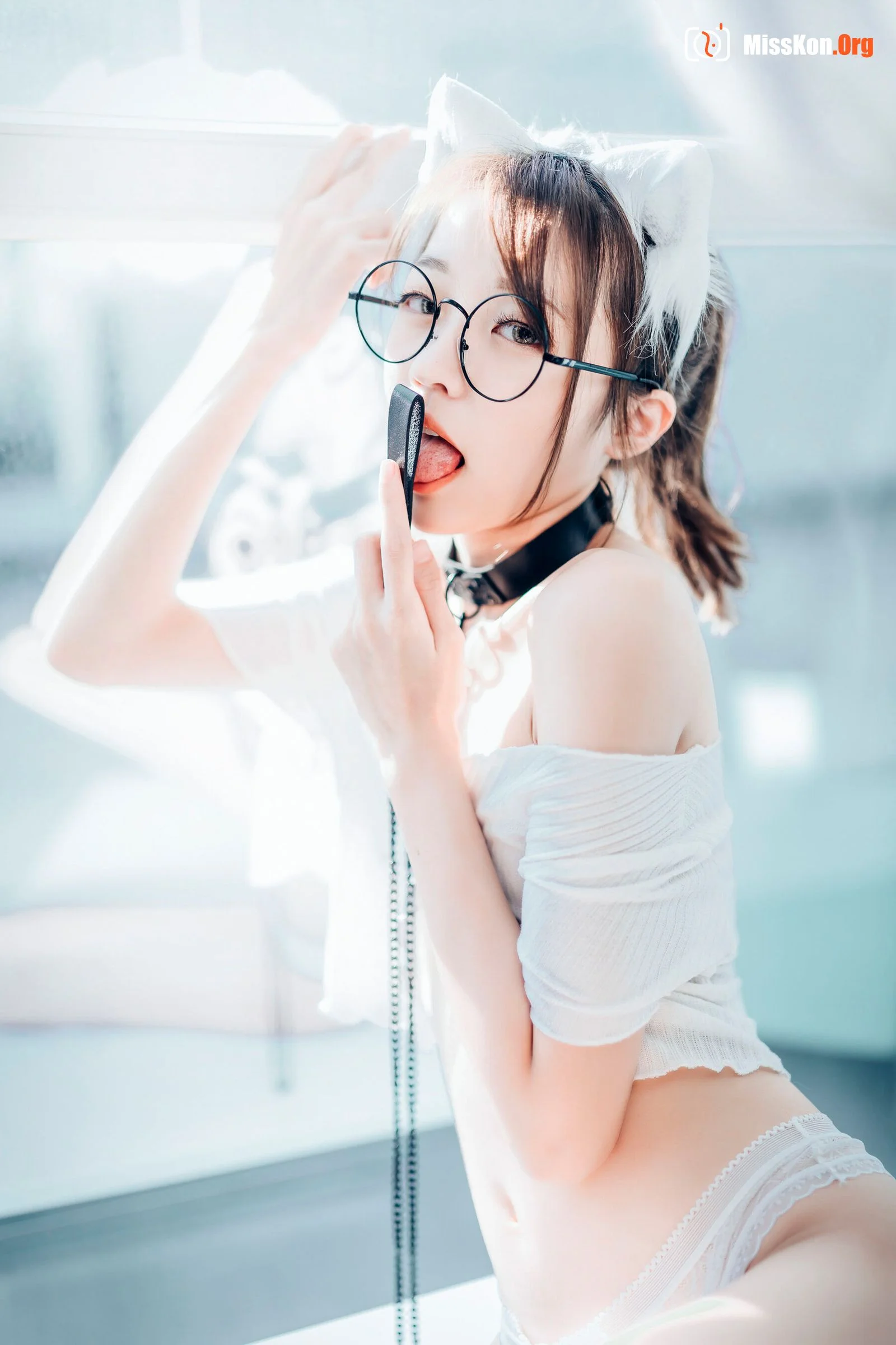 Yan Yan: Single M - Photo 100