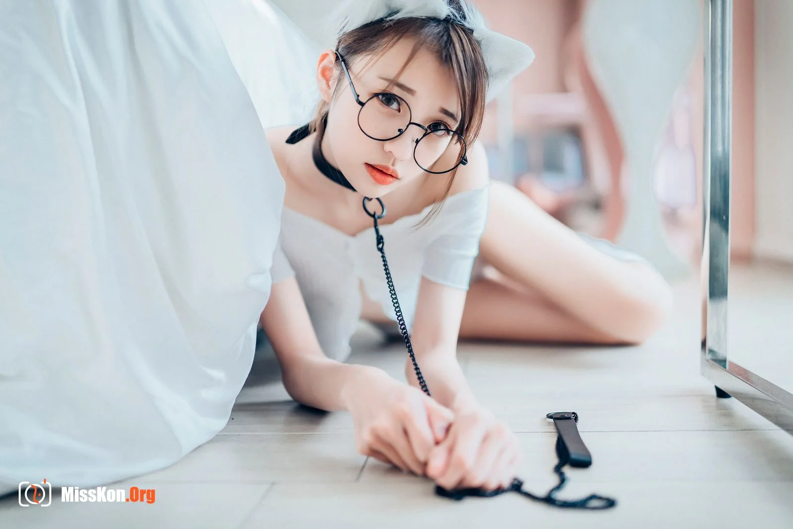 Yan Yan: Single M - Photo 111