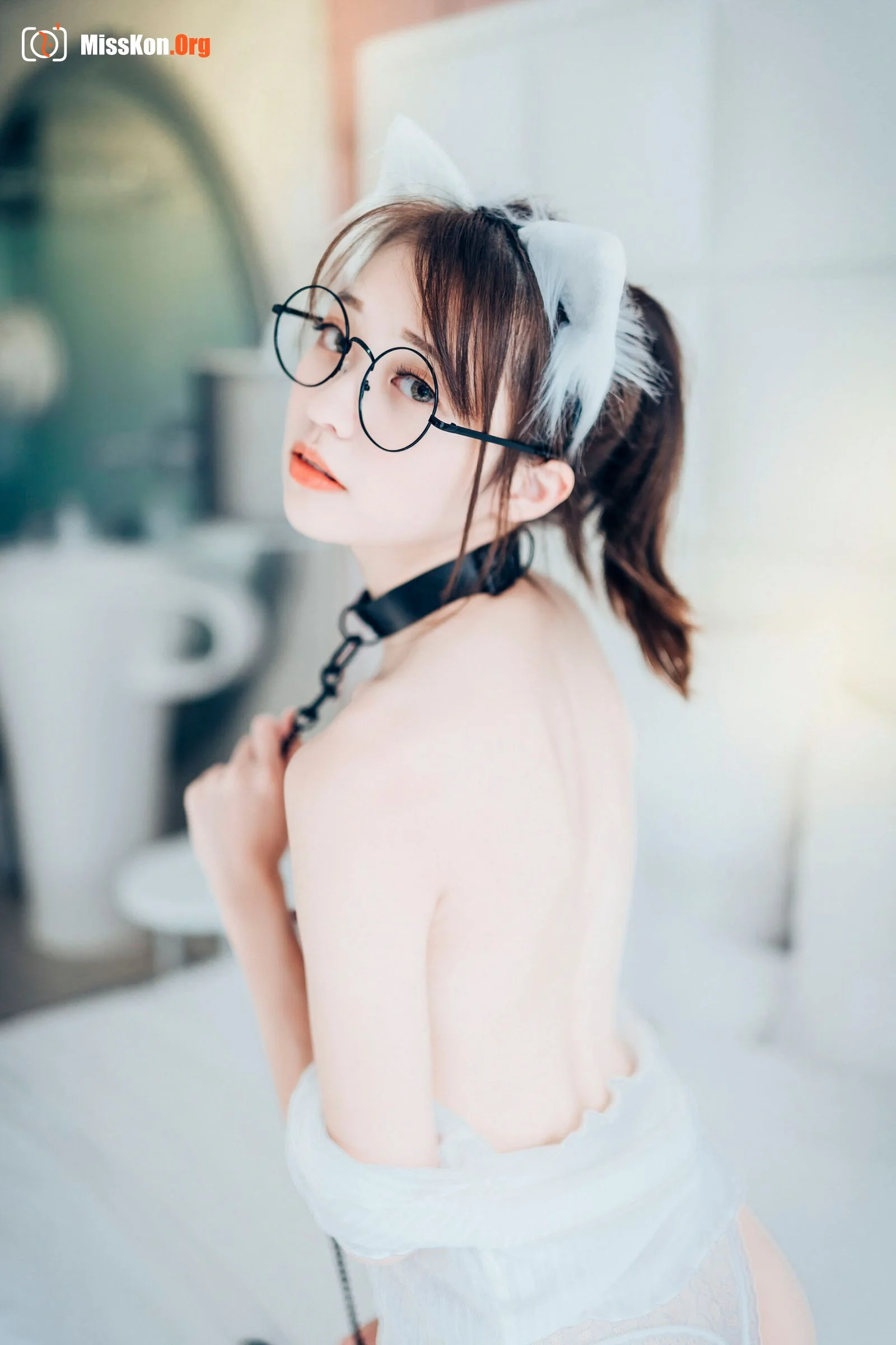 Yan Yan: Single M - Photo 123