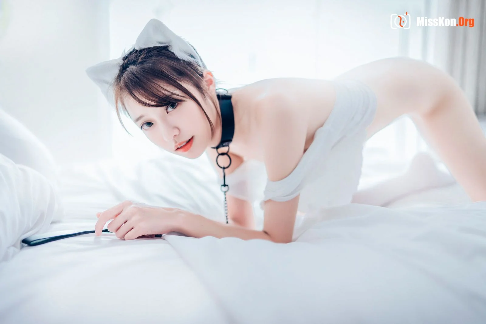 Yan Yan: Single M - Photo 147