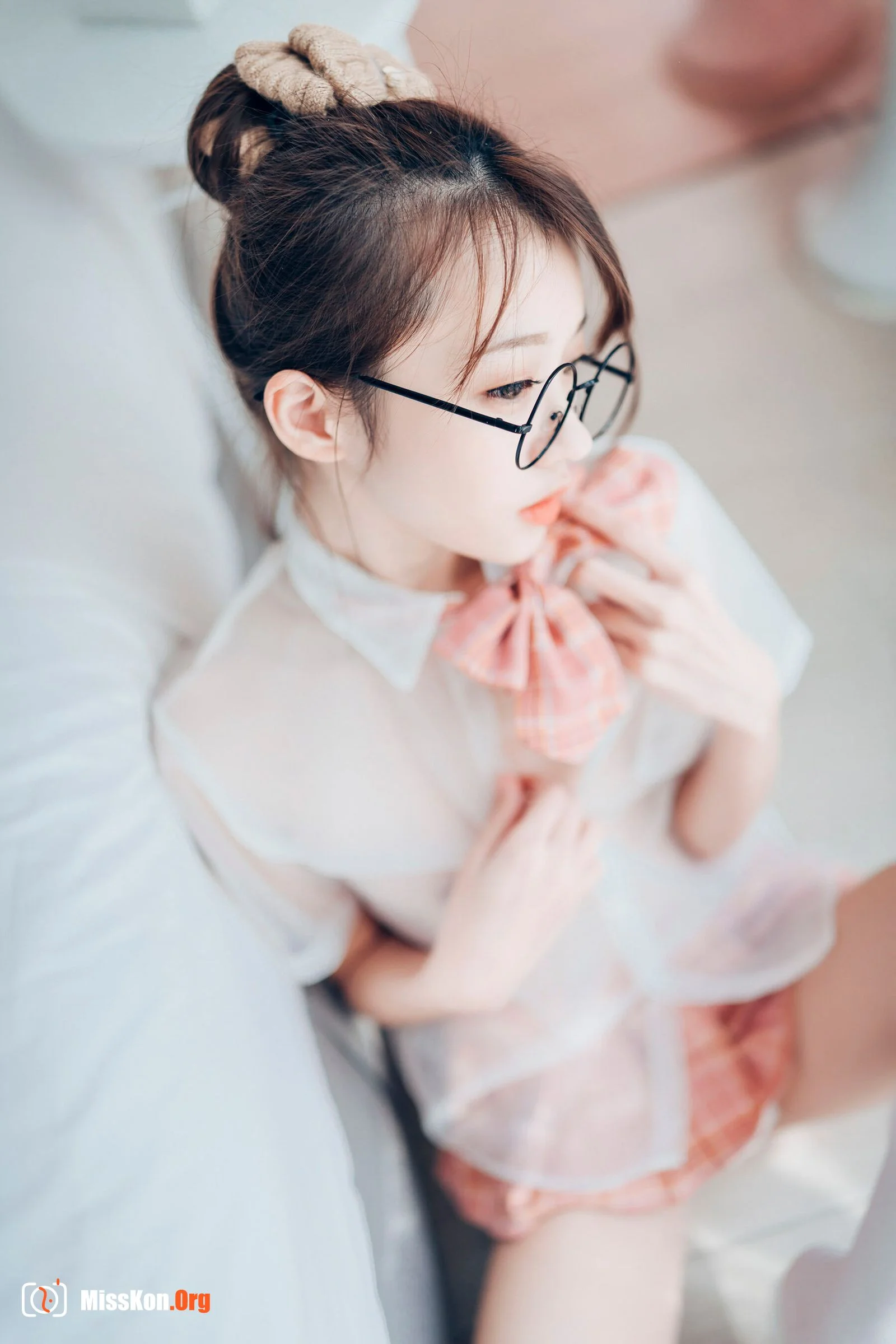 Yan Yan: Single M - Photo 23