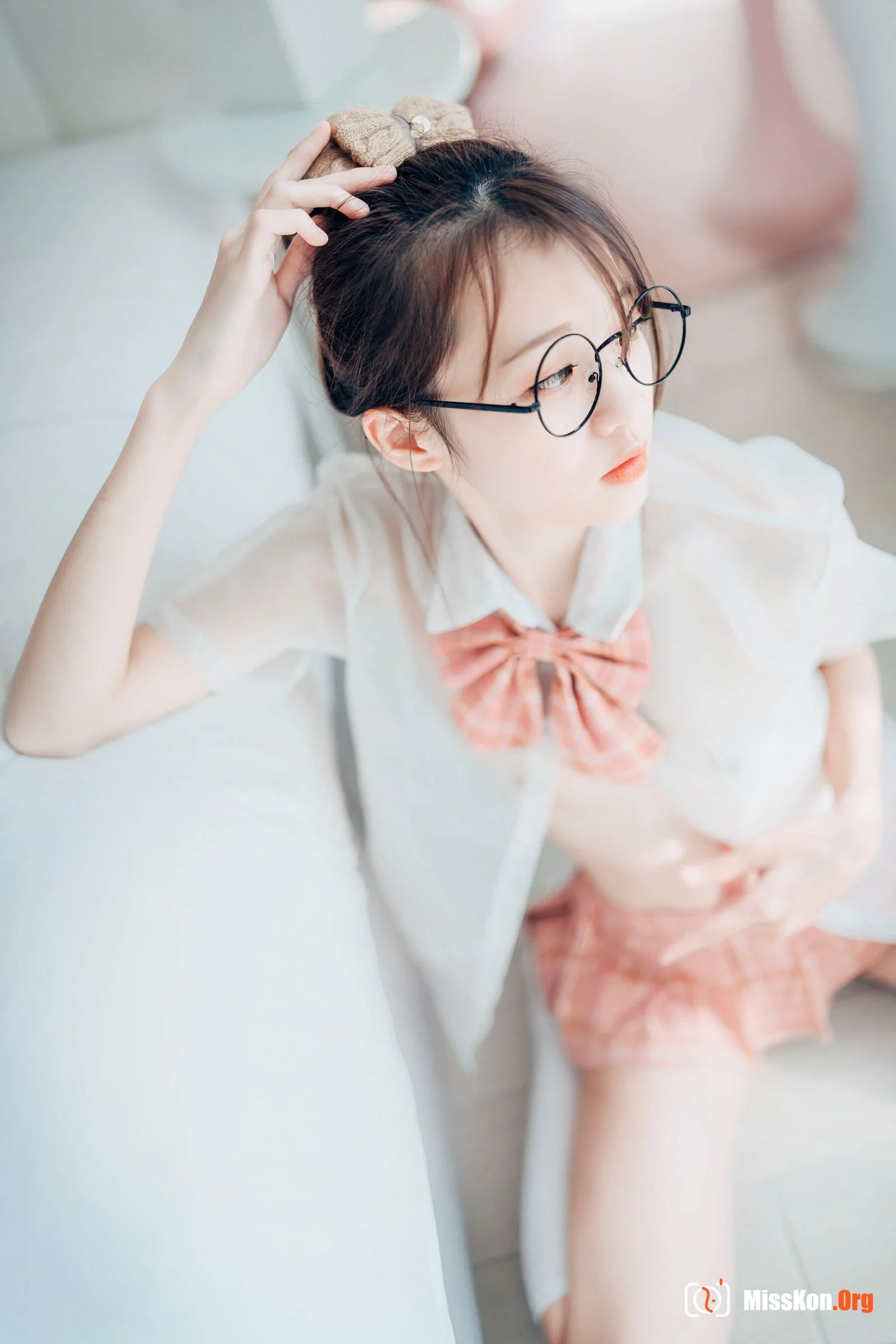 Yan Yan: Single M - Photo 25