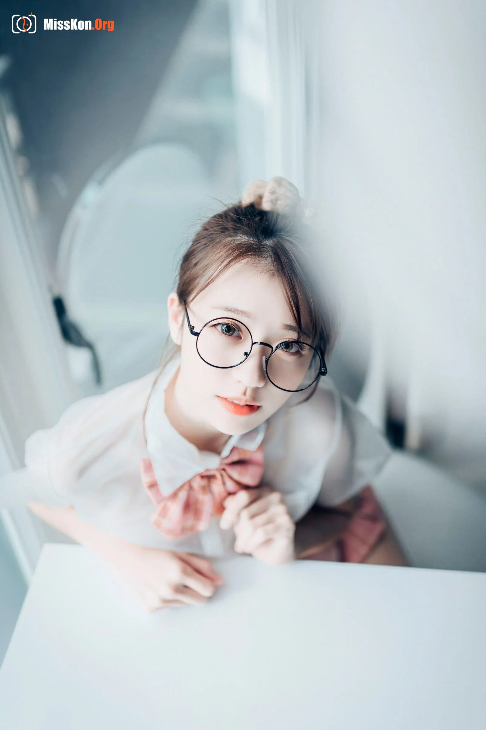 Yan Yan: Single M - Photo 3