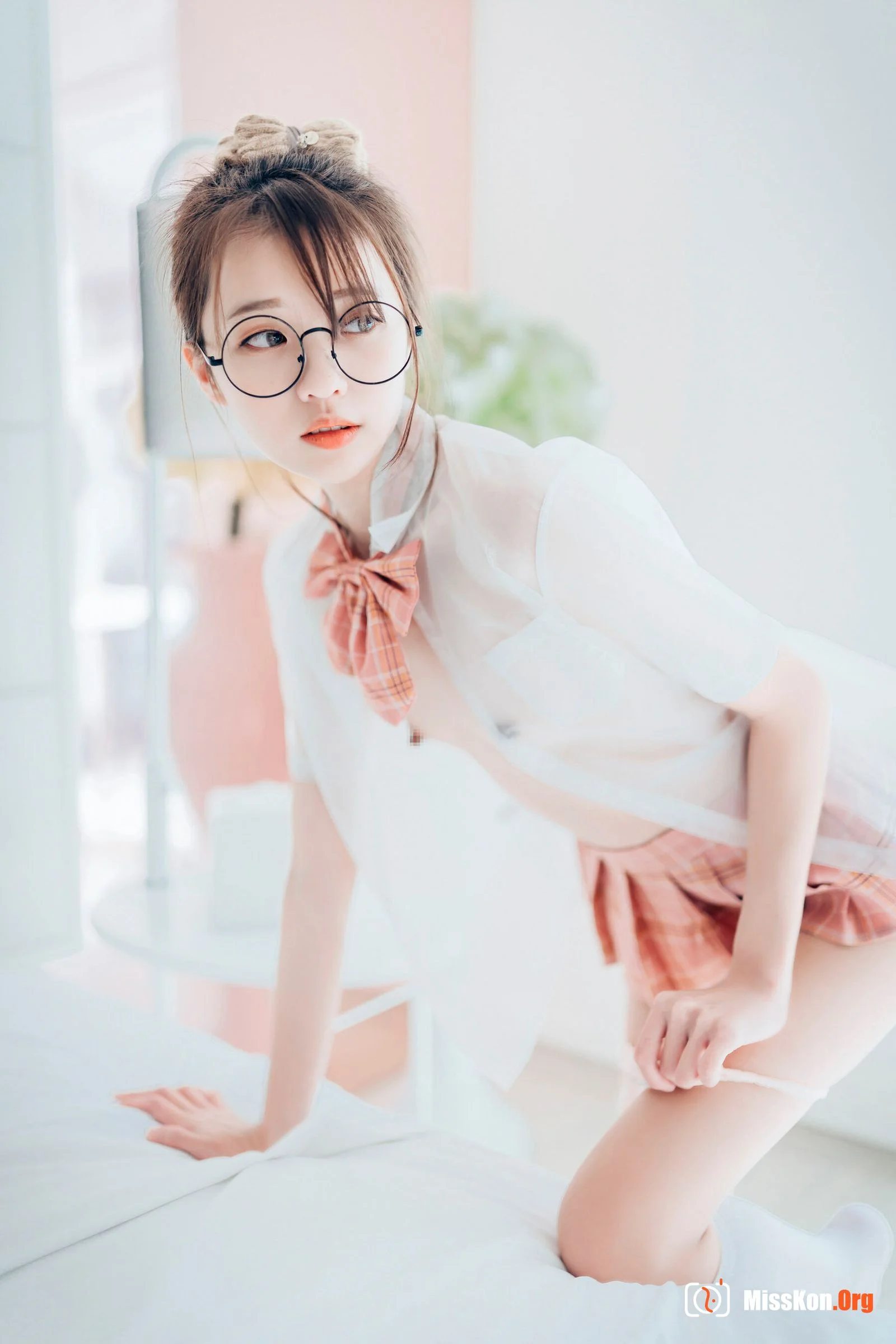 Yan Yan: Single M - Photo 31