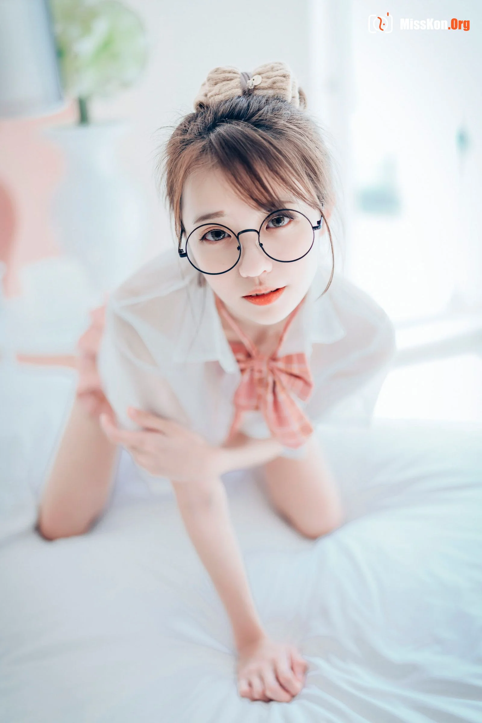 Yan Yan: Single M - Photo 36