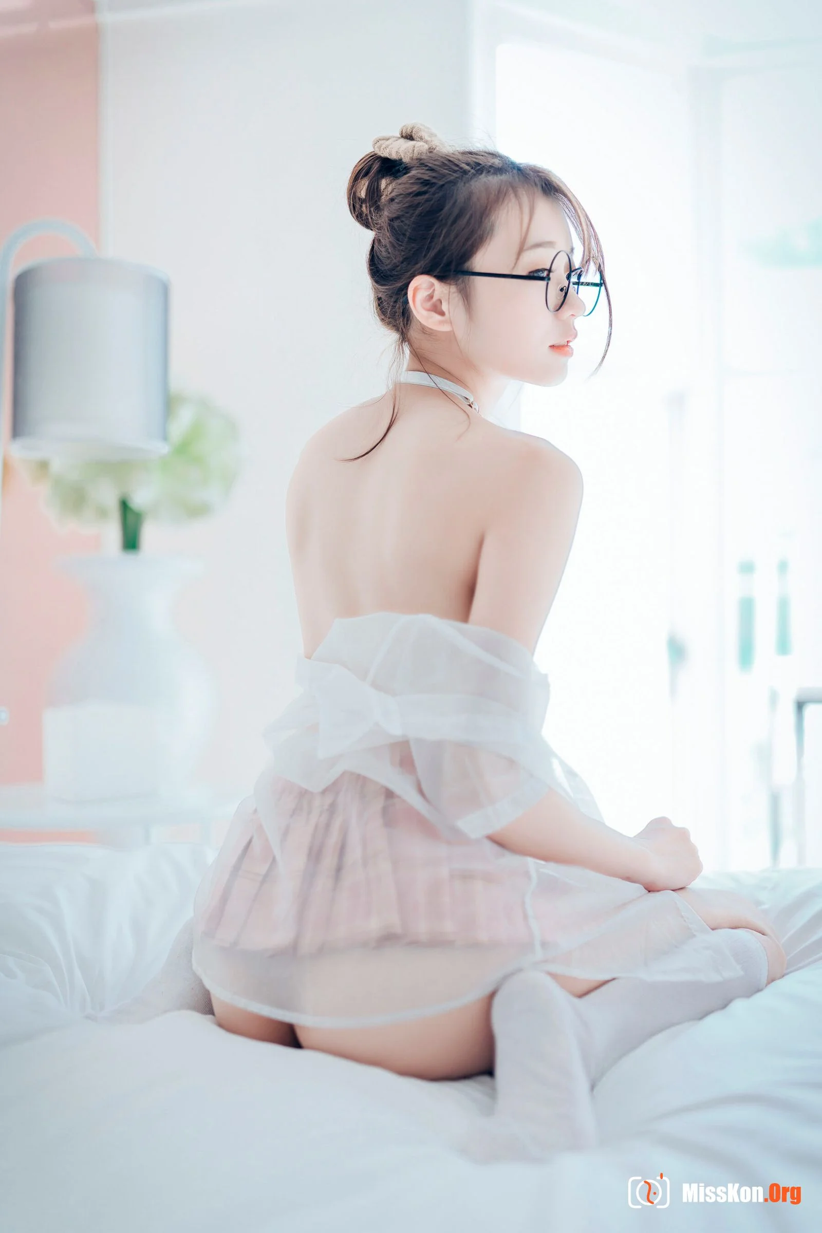 Yan Yan: Single M - Photo 37