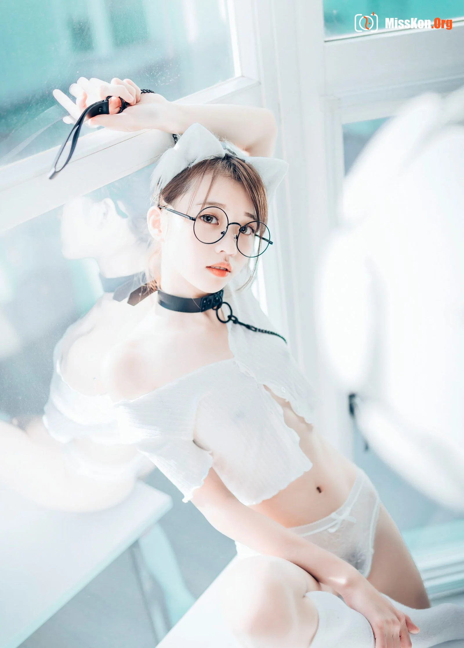 Yan Yan: Single M - Photo 93