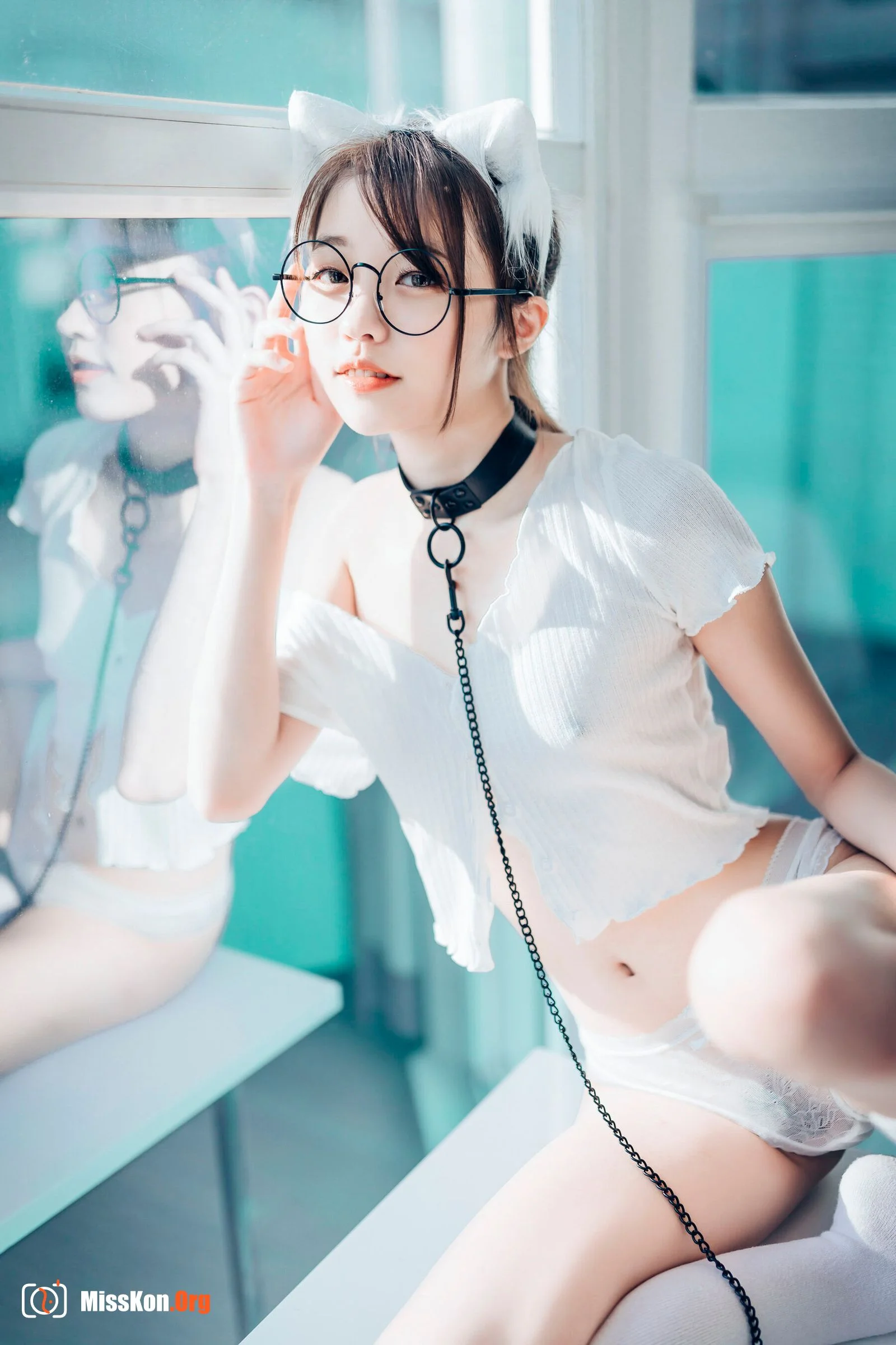 Yan Yan: Single M - Photo 96