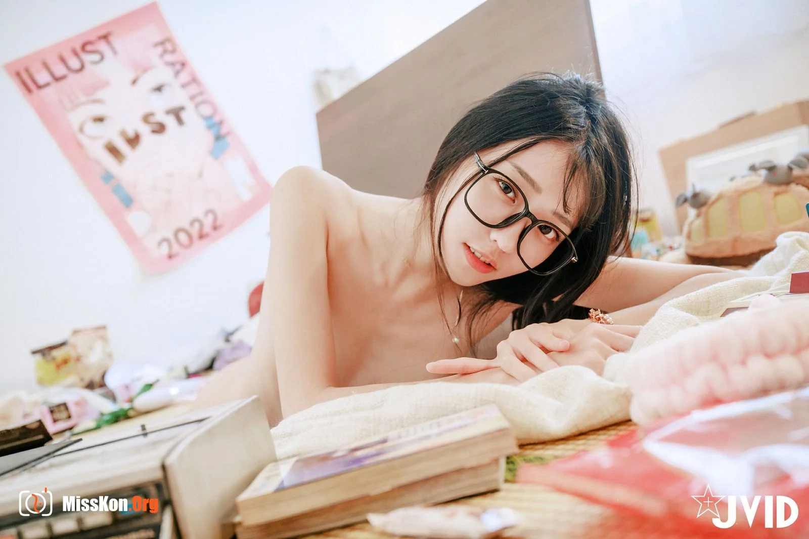 Yan Yan: The Secret Daily Life of the Dried Fish Girl - Photo 6