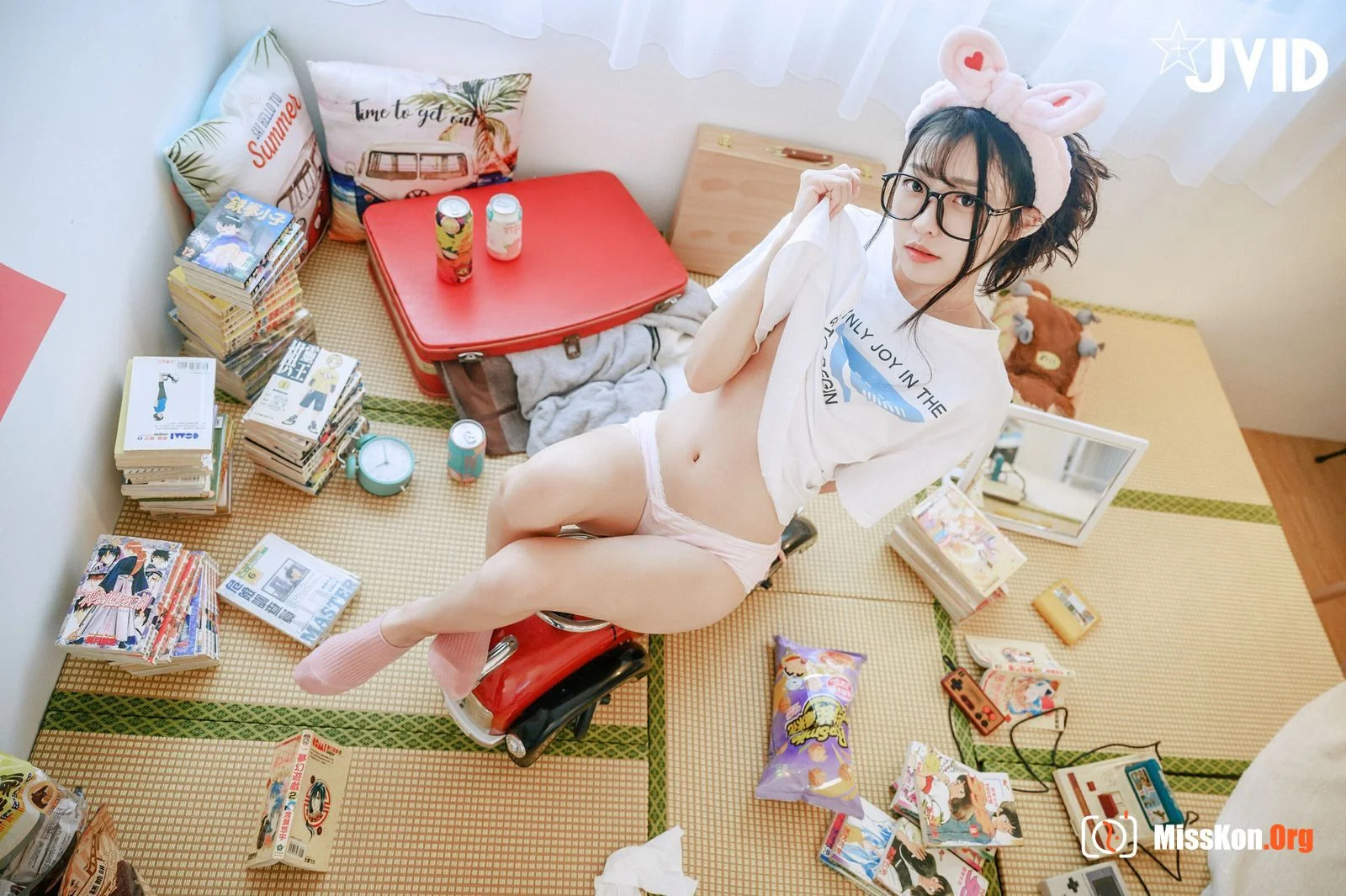 Yan Yan: The Secret Daily Life of the Dried Fish Girl - Photo 9