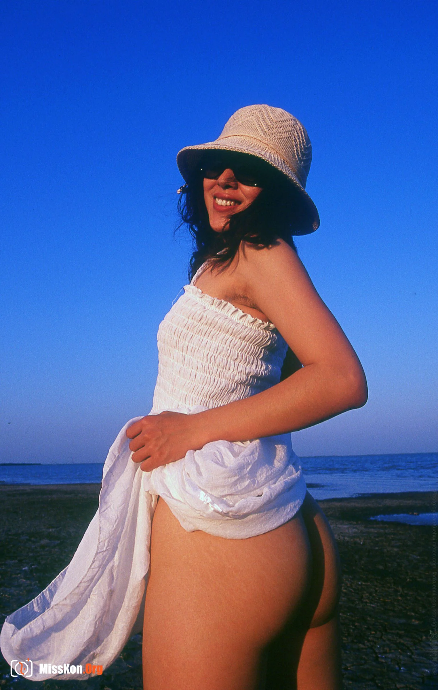 Ye Xian: Beauty by the lake (2022-04-23) - Photo 4