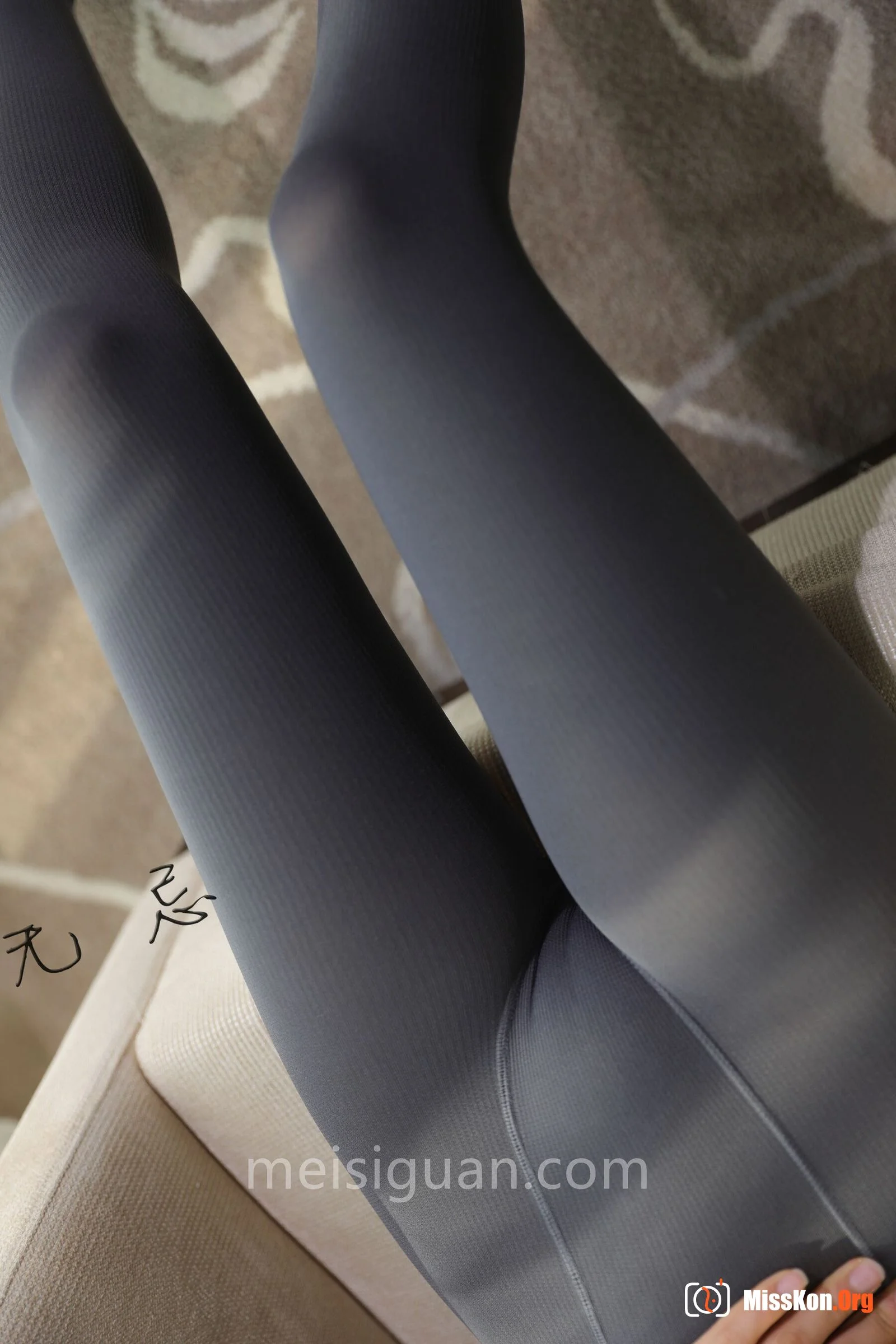 Year-end crowdfunding work model 4: Leggings - Photo 2