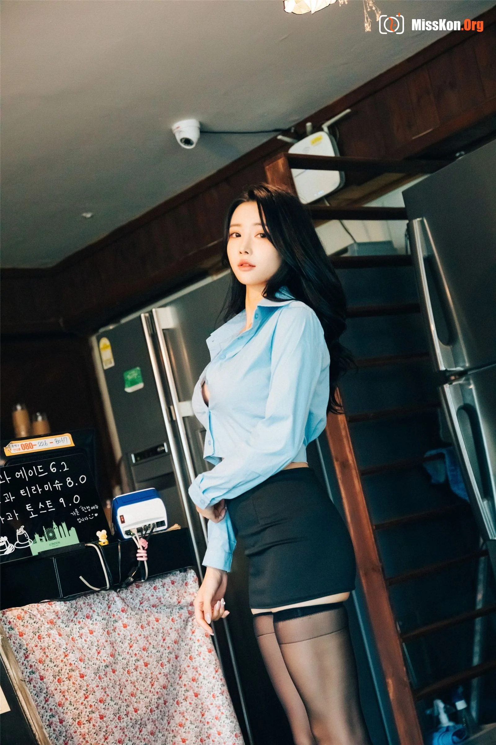 Yeonyu《First play》 - Photo 2