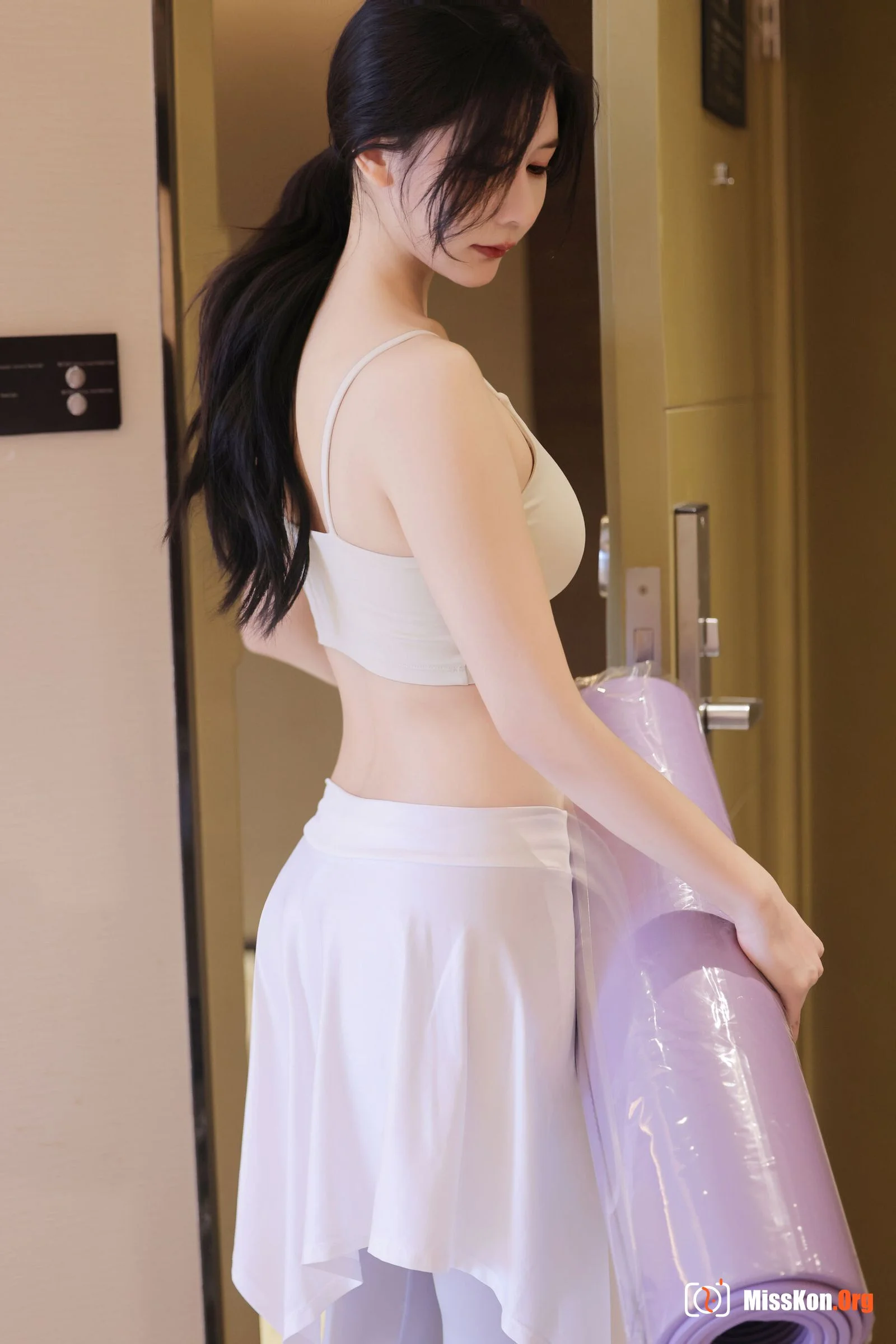Yin Tiantian: Yoga teacher - Photo 6