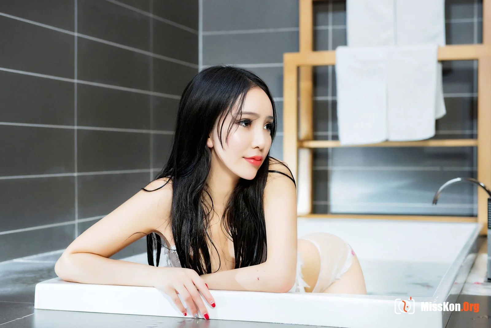 Yixuan - Photo 56