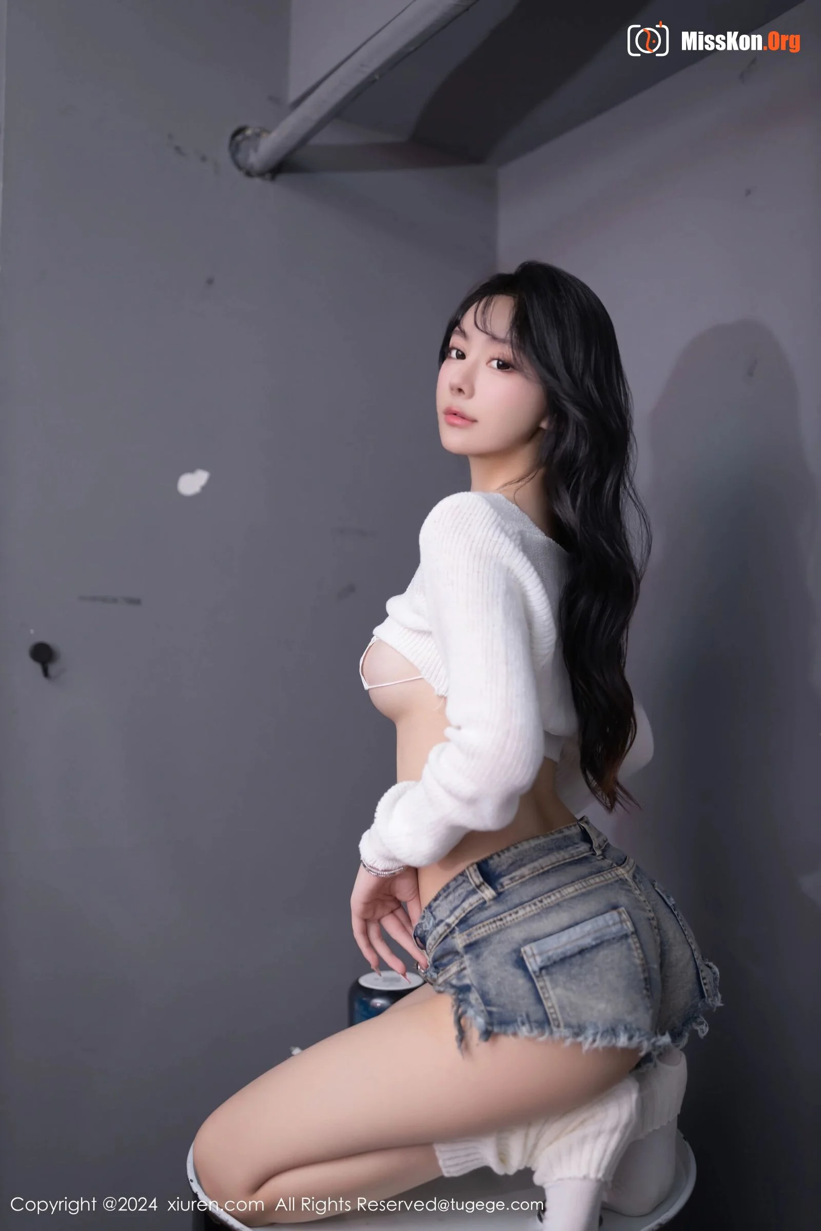 young - Photo 43