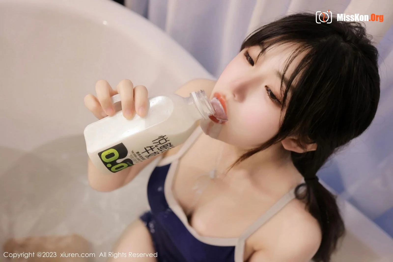 Young - Photo 24