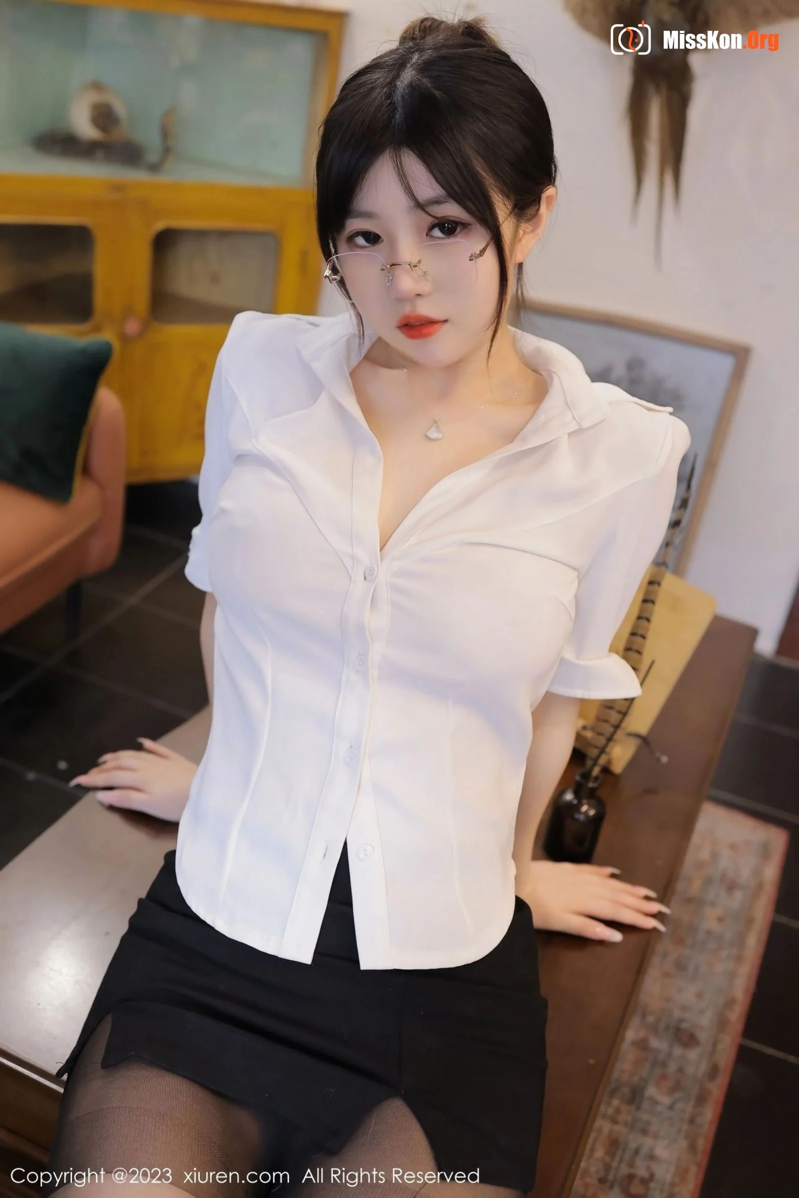 Young - Photo 5