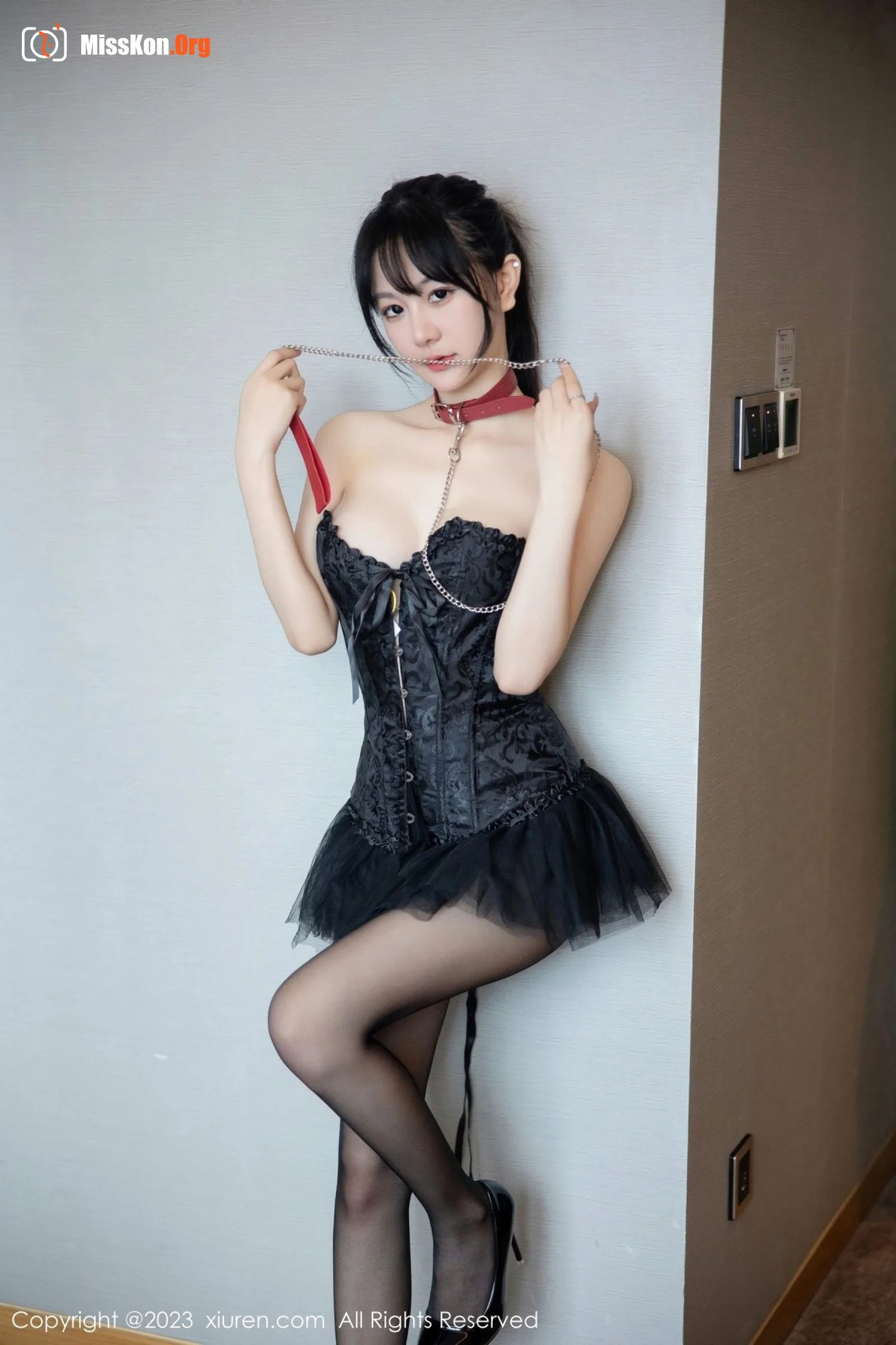 young - Photo 23