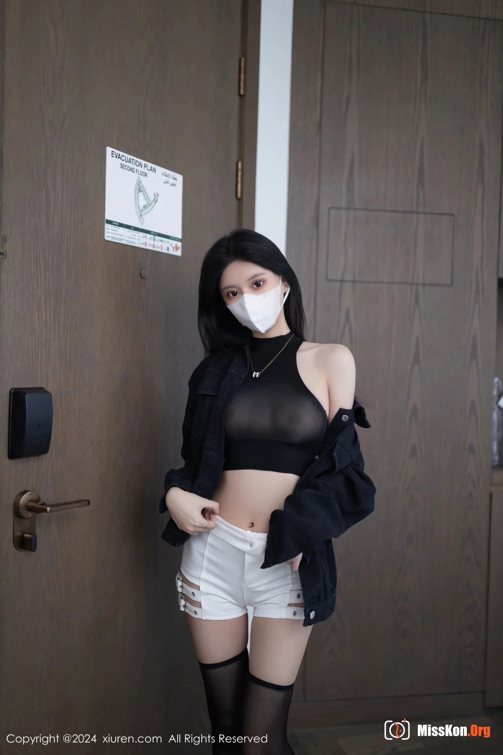 Young - Photo 7