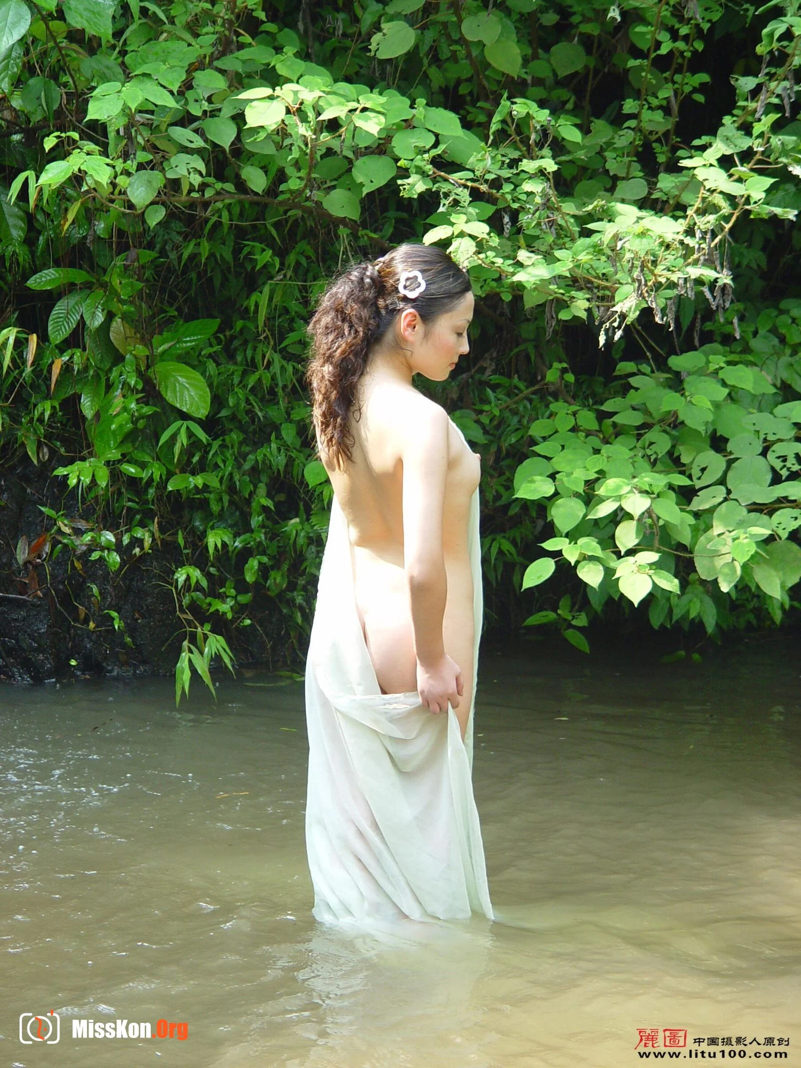 Yu Qing - Photo 2