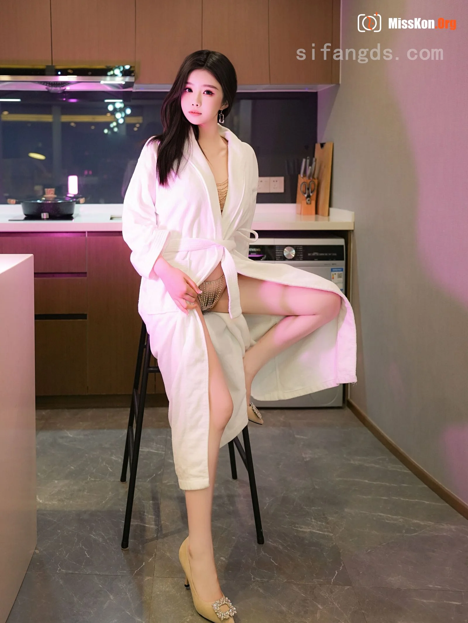 Yuan Yuan: Private purchase outflow - Photo 12