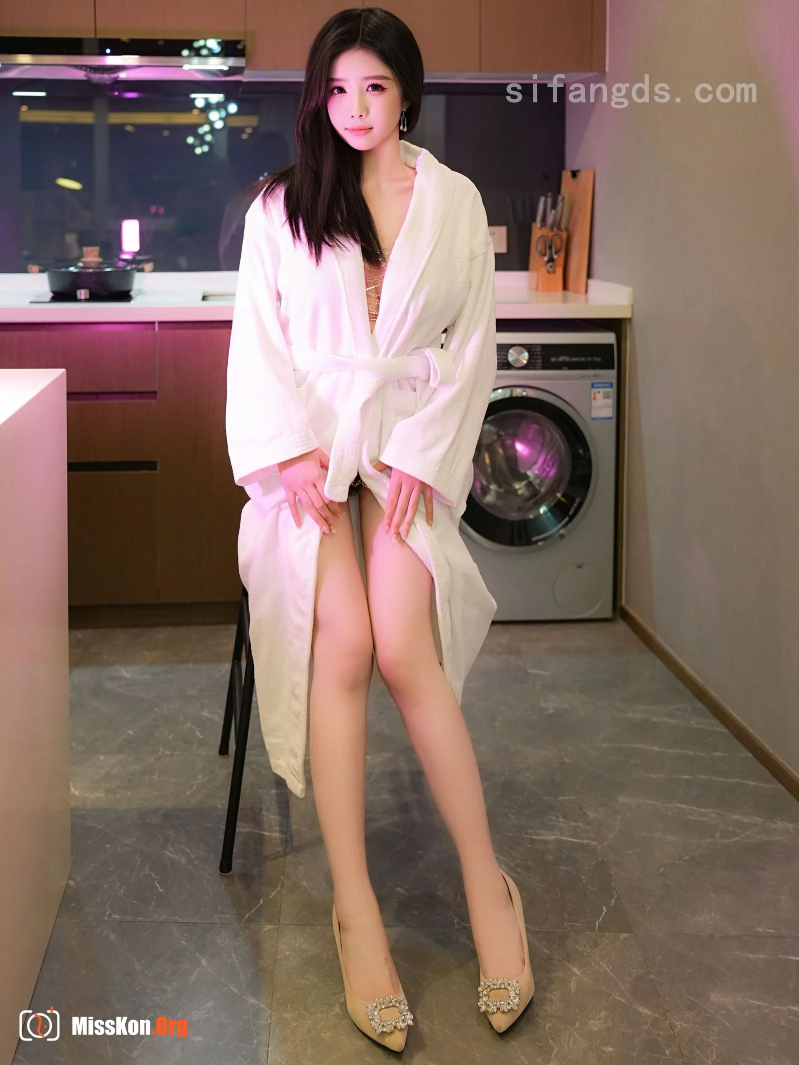 Yuan Yuan: Private purchase outflow - Photo 2