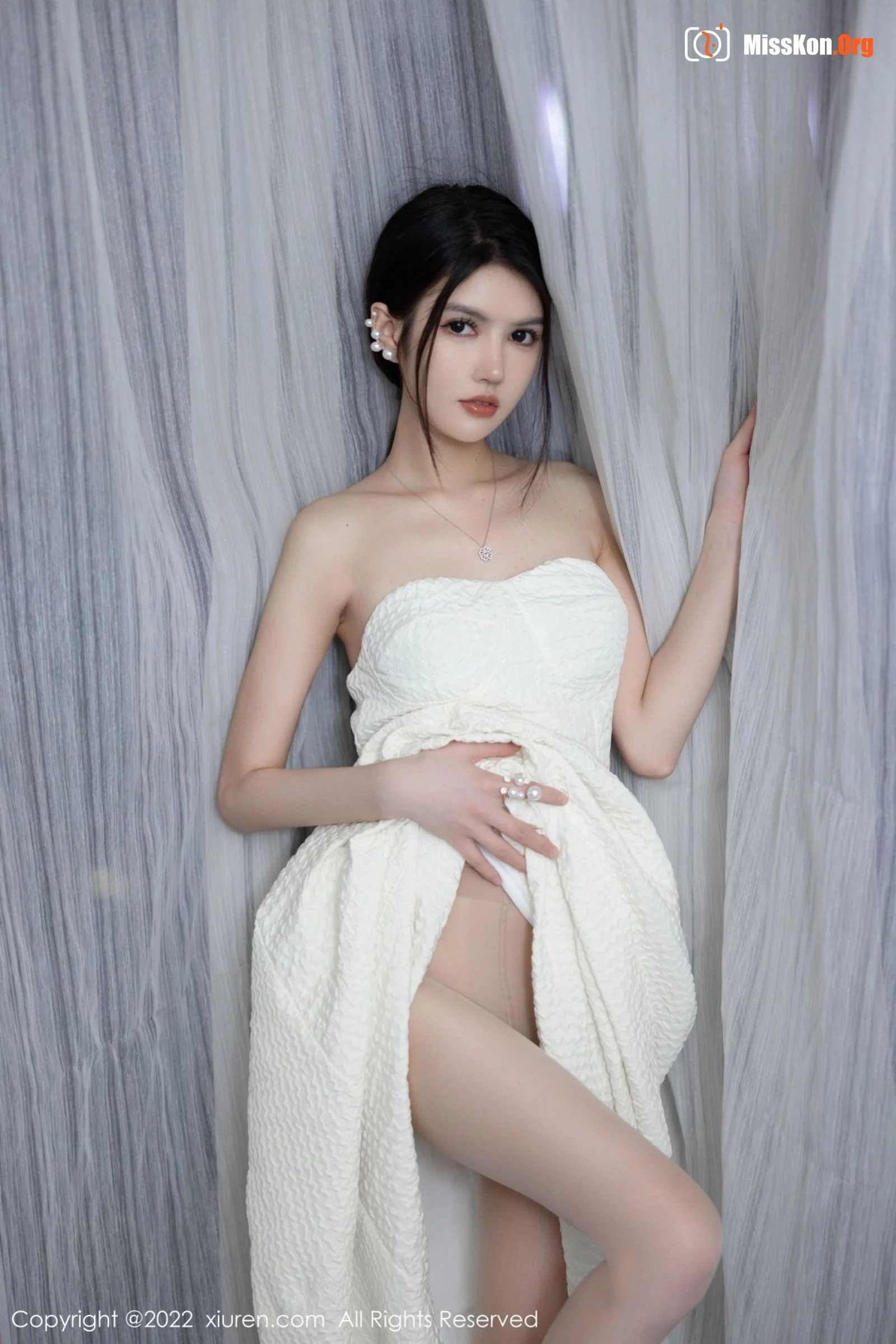 Yuanyuan Jiang - Photo 4