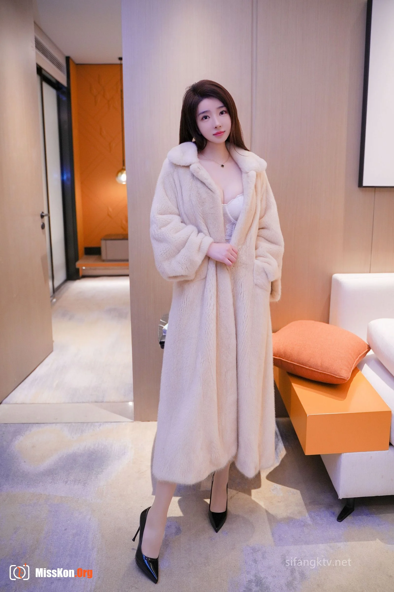 Yuerjiang Eve "Private Purchase Outflow" - Photo 7