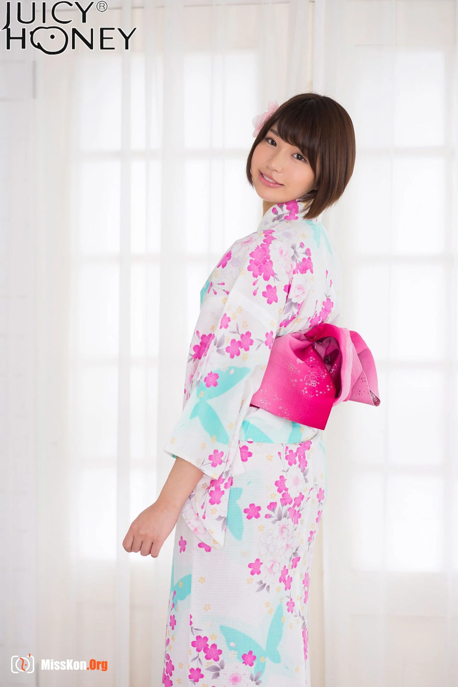 Yuii Mahiro (jh229) - Photo 2