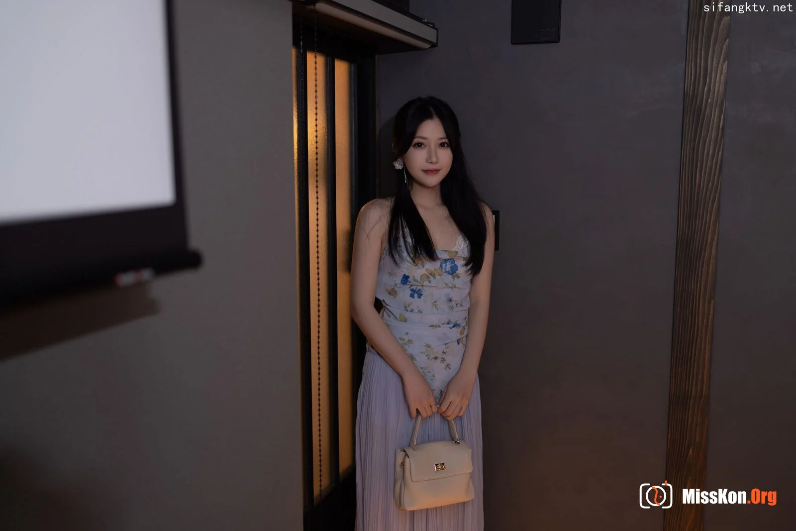 Yuzijiang Fish: Her body scent - Photo 2