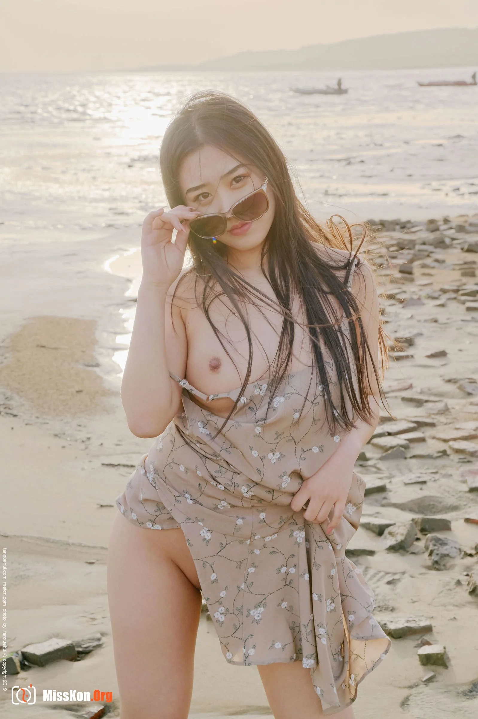 Zeng Pingyuan: Girl by the water 1 (2019-05-26) - Photo 16