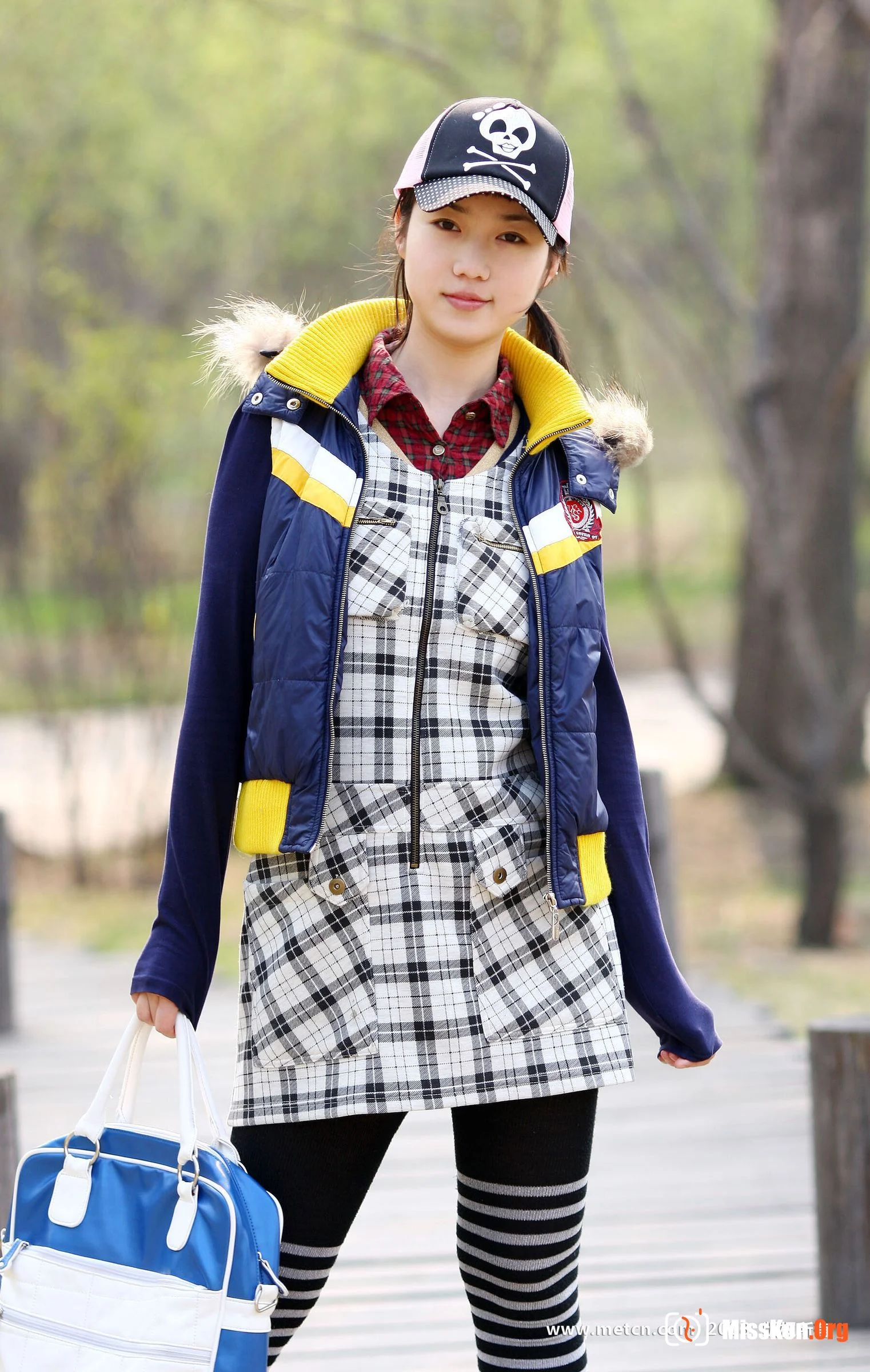 Zhang Xiaoyu: Life is Beautiful 4 (2008-11-07) - Photo 2