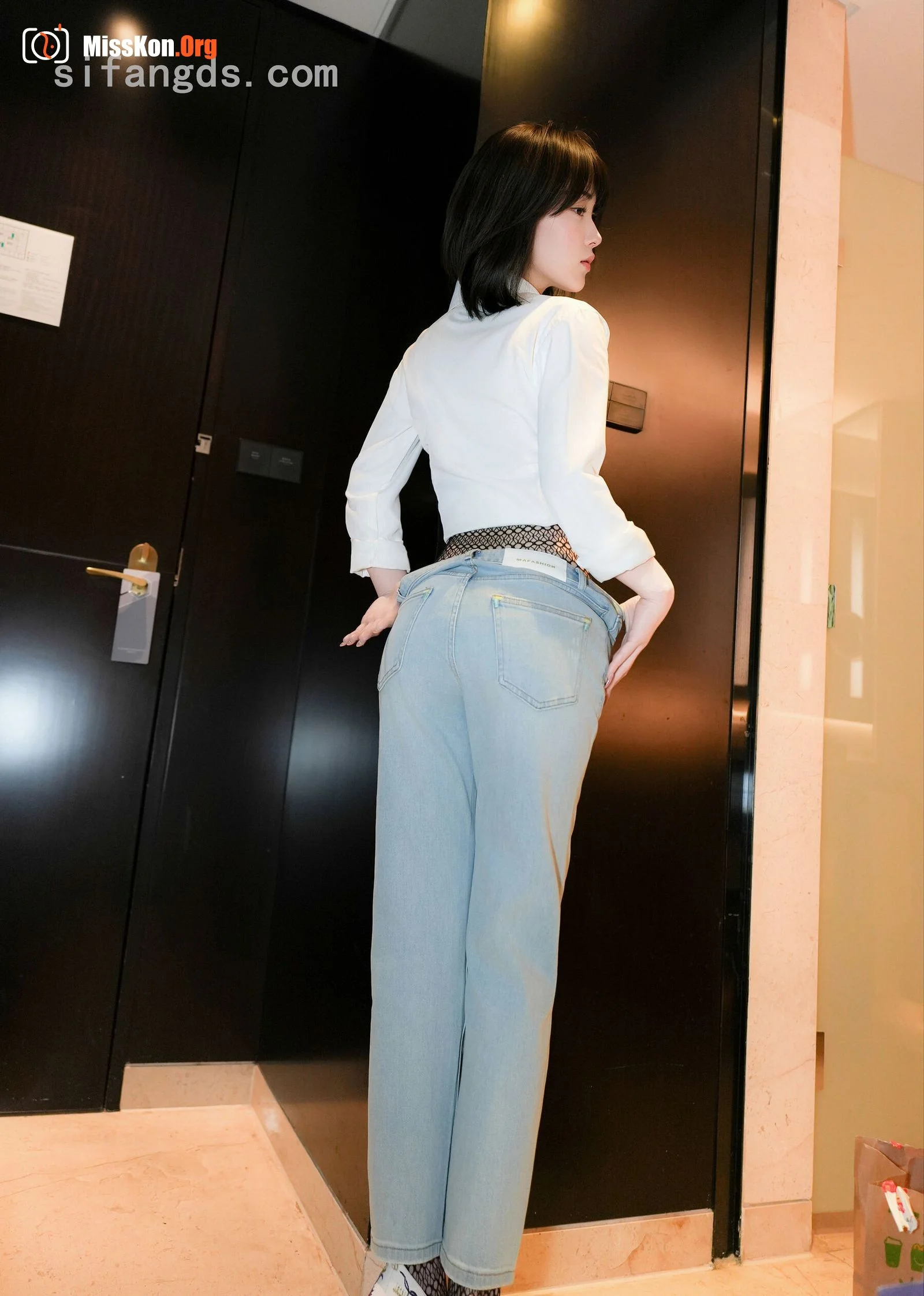 Zhi Zhi: Private purchase outflow - Photo 16