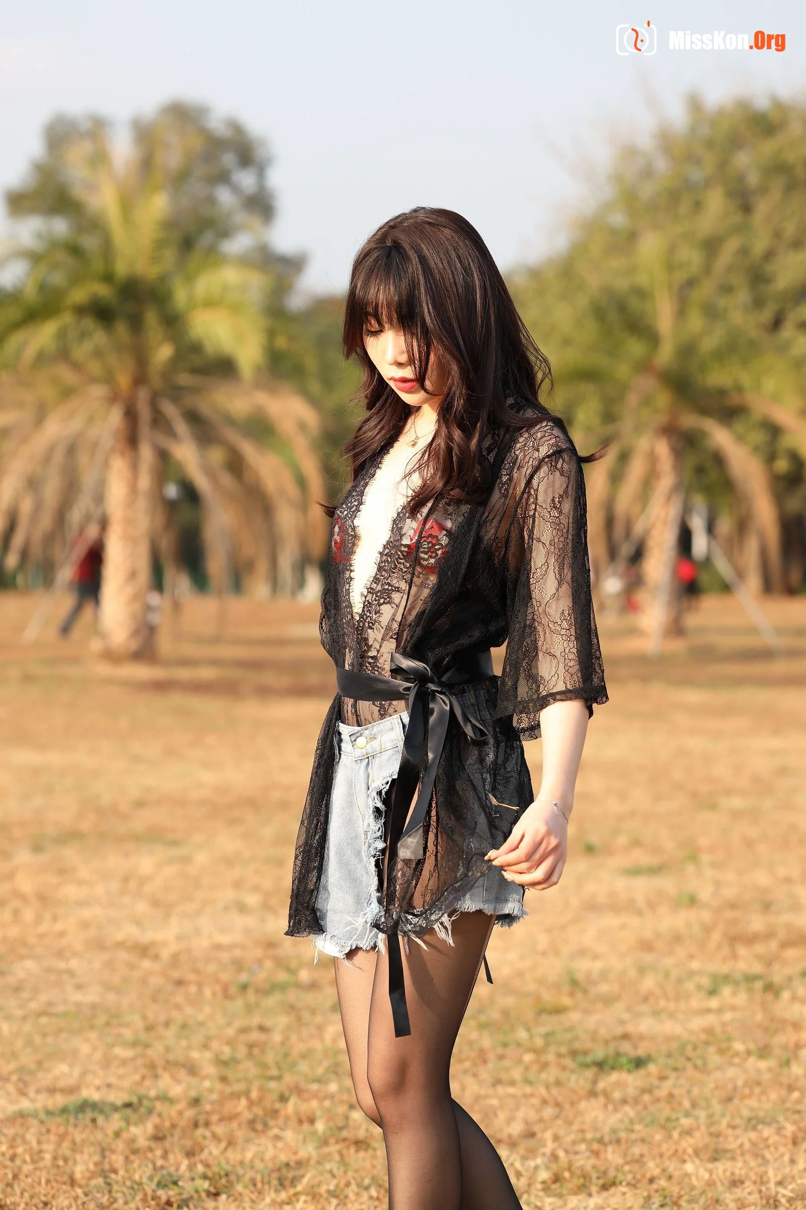Zhizhi Booty: Black lace (Magic Mirror Street Photography) - Photo 10