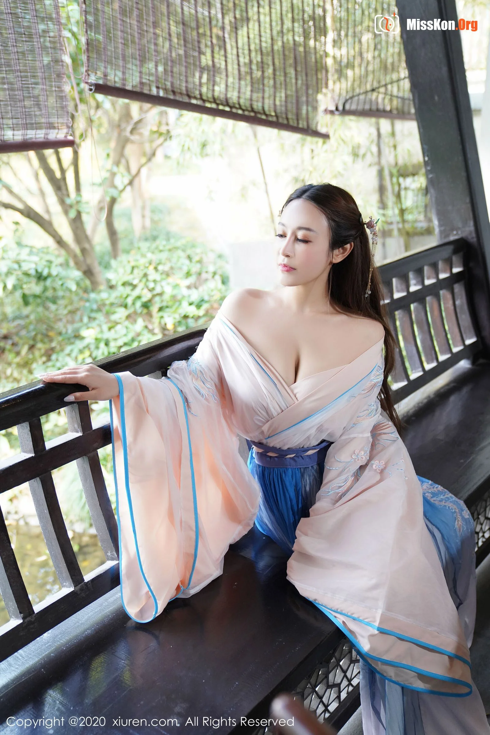 Zhou Jingkong - Photo 12