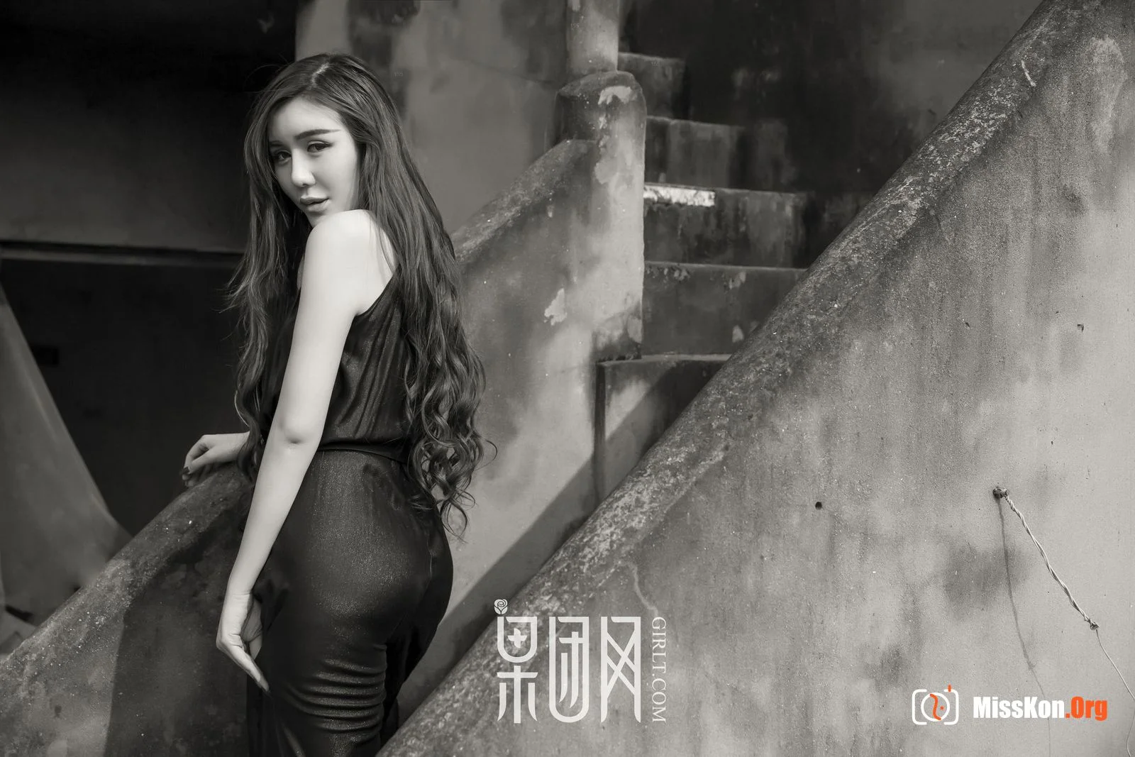Zhou Xiaowei - Photo 9
