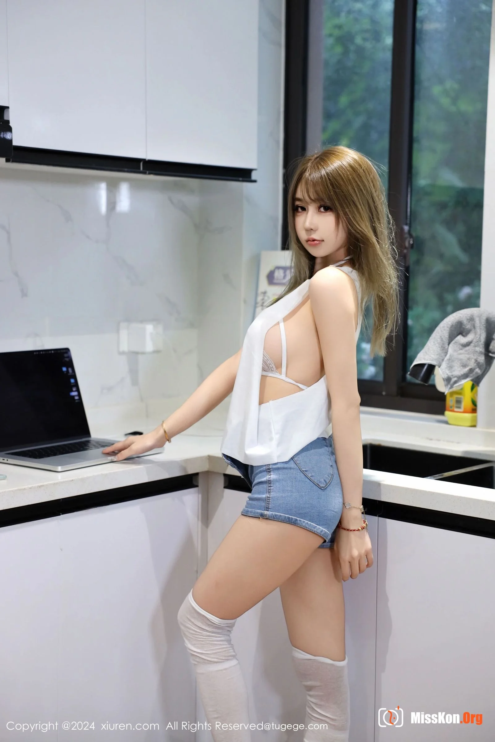 Zoe - Photo 15