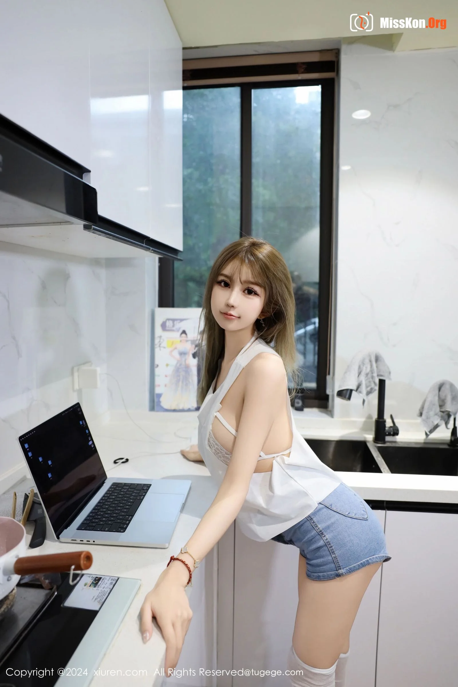 Zoe - Photo 27