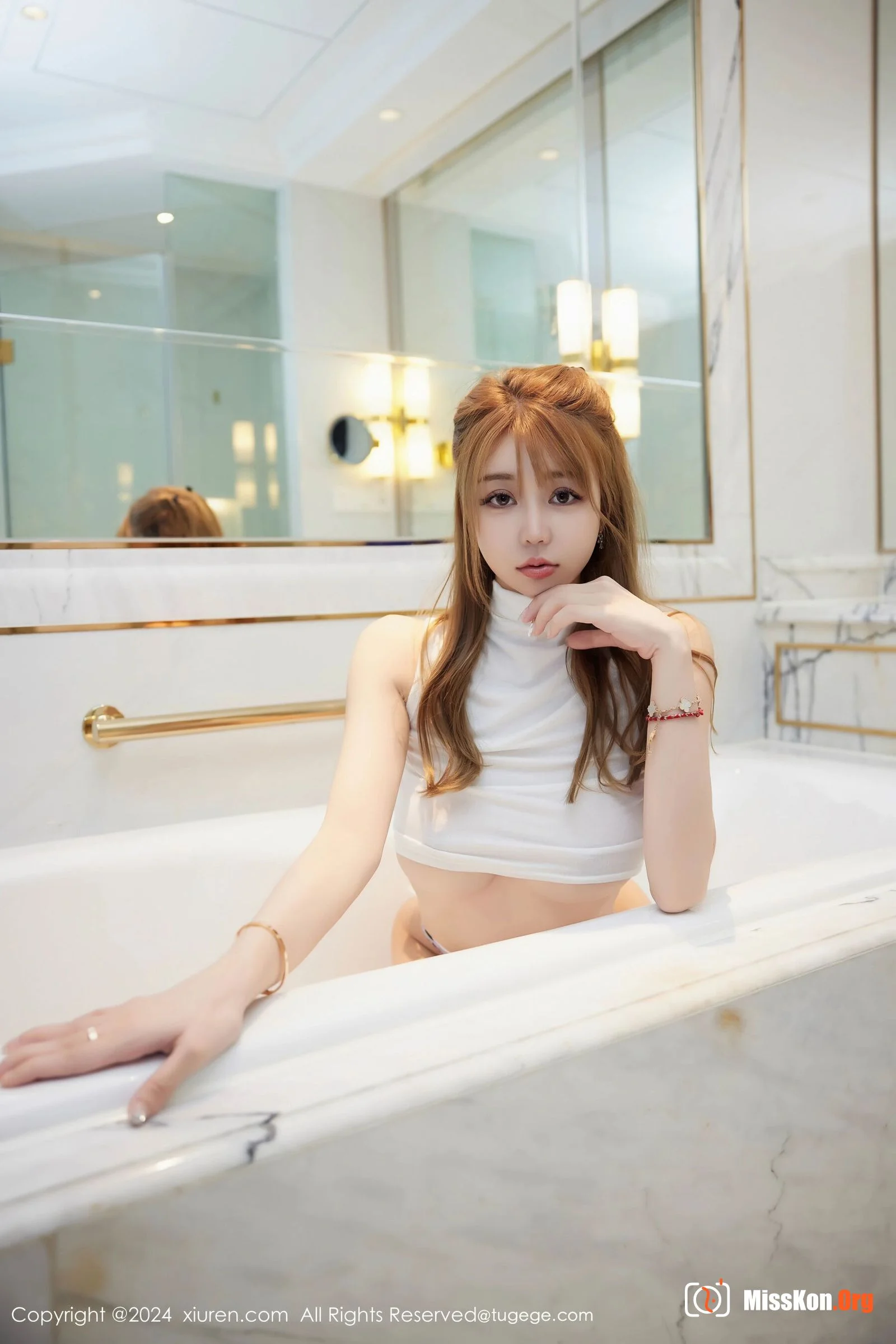 Zoe - Photo 28