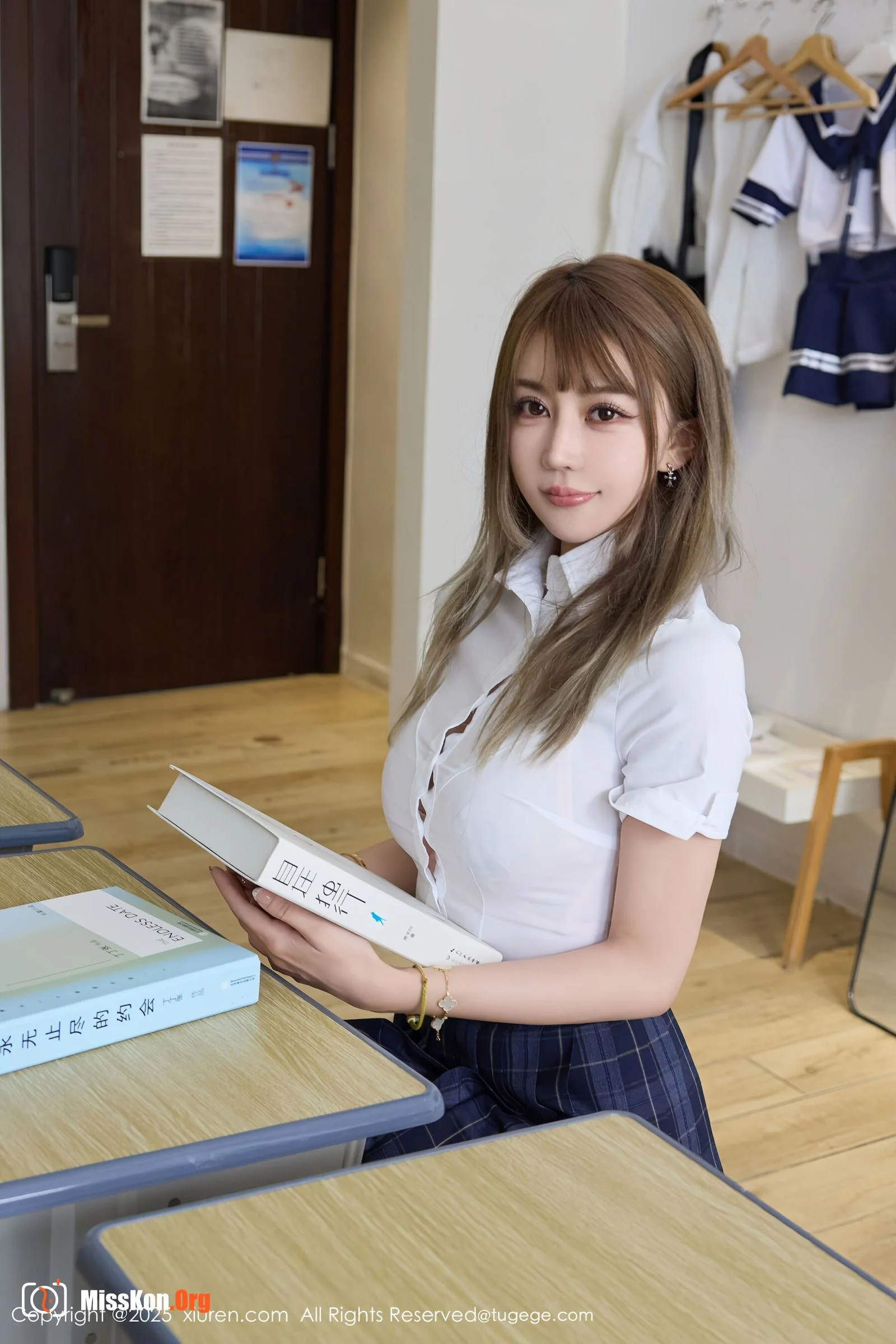 Zoe Youyou - Photo 3