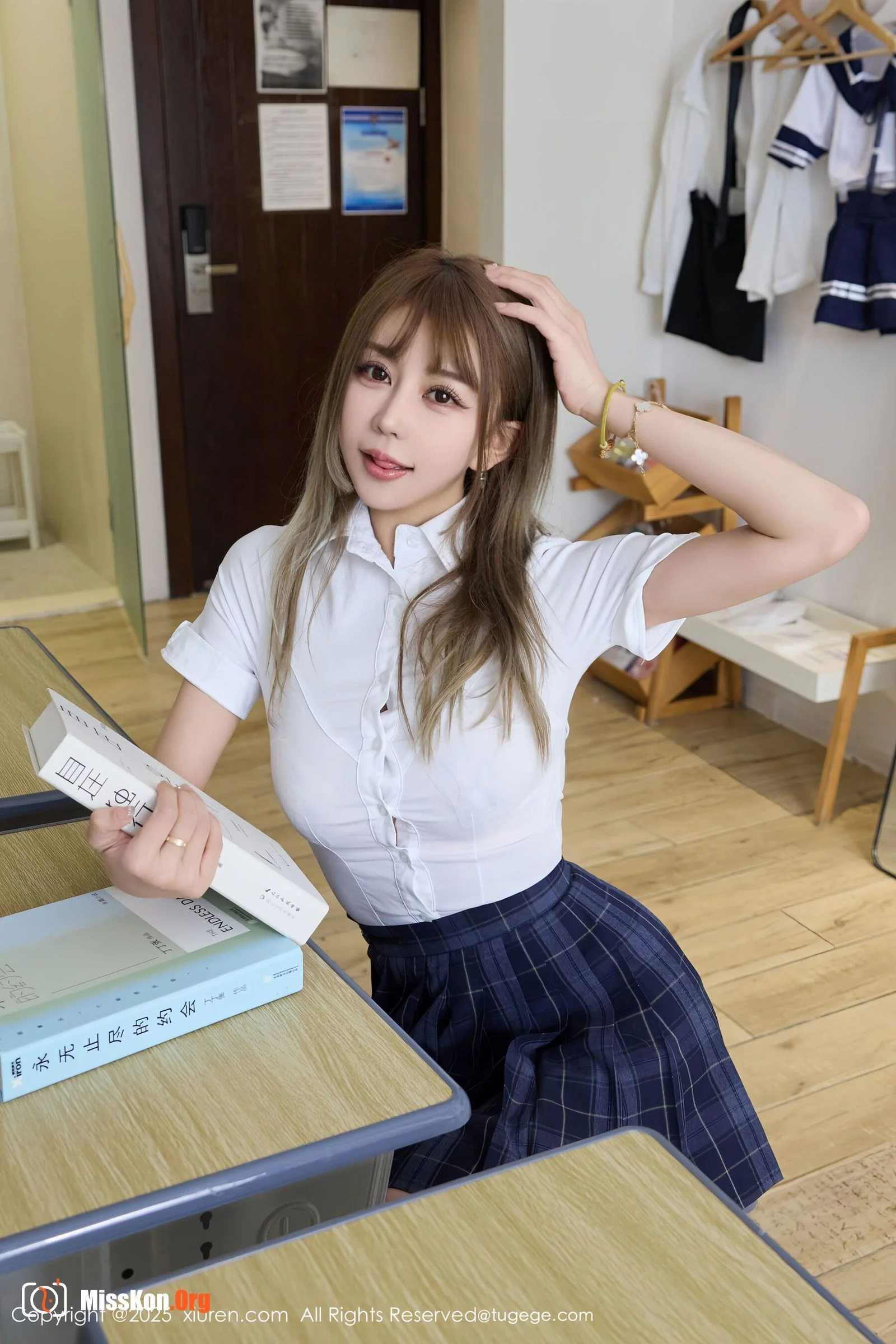 Zoe Youyou - Photo 4
